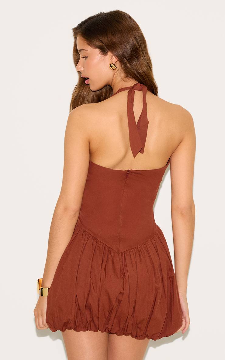Châtaigne Robe Bouffante À Rayures Avec Encolure Dos-nu