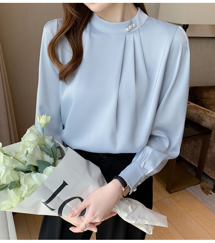 INEN - Blouse met neppe hals en imitatieparels