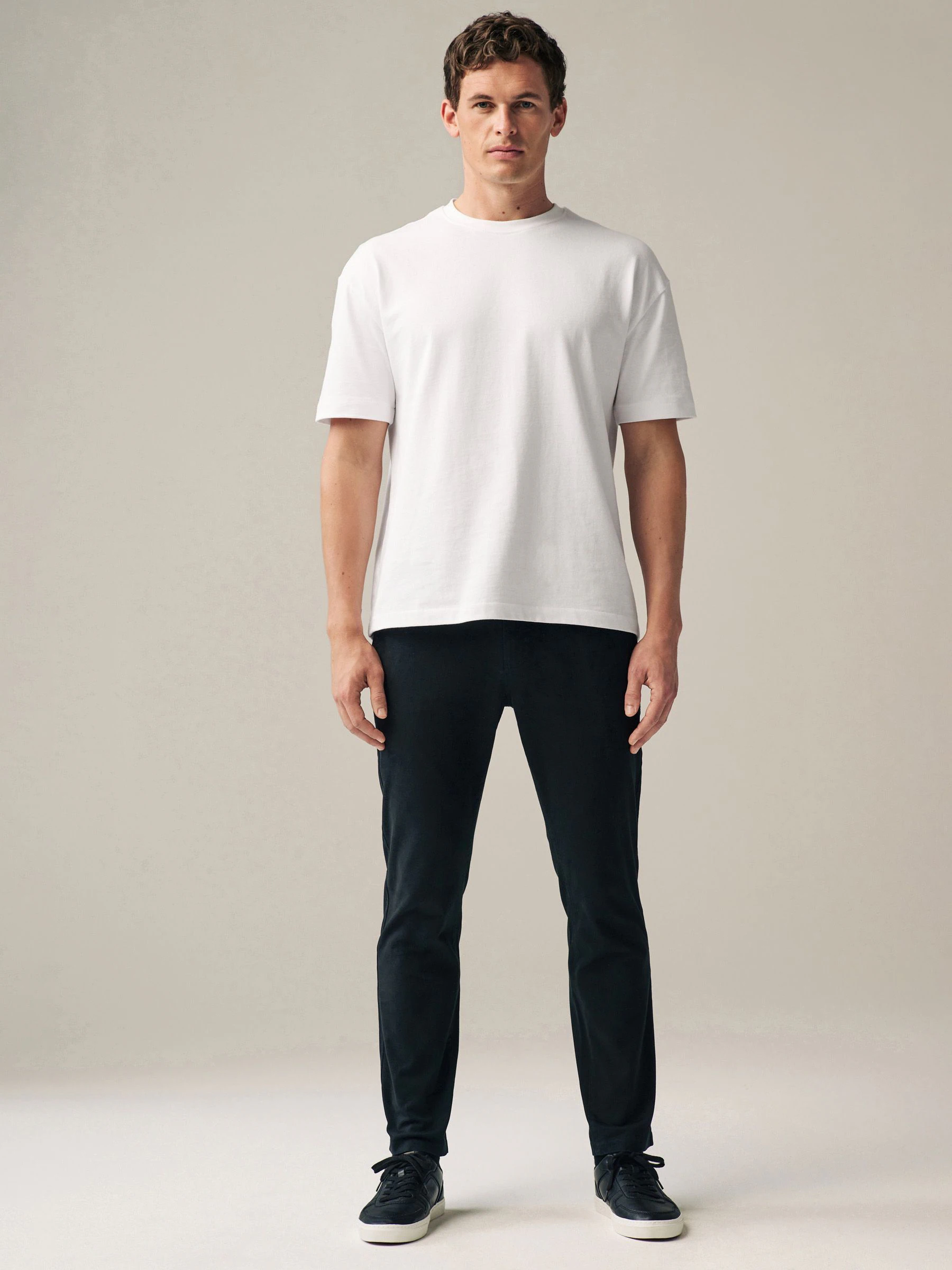 Zwart - Slim Fit - Zachte chino met riem