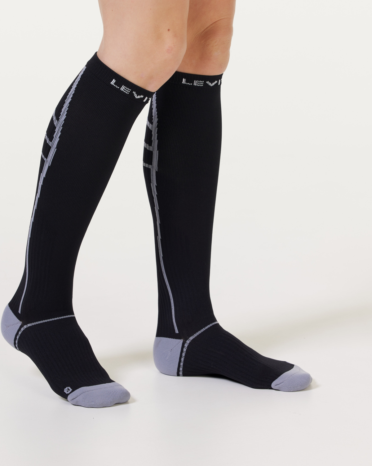 LEVITY Performance Comp Socks Black\Grey