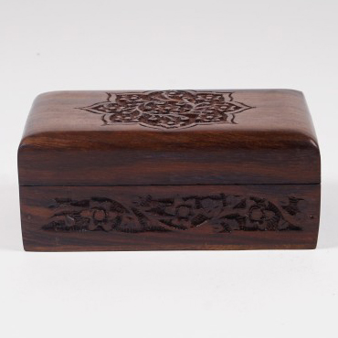 Holz-Schatulle mit Schnitzerei S, braun, B 16 cm, L 10 cm, H 7 cm von fischer's lagerhaus