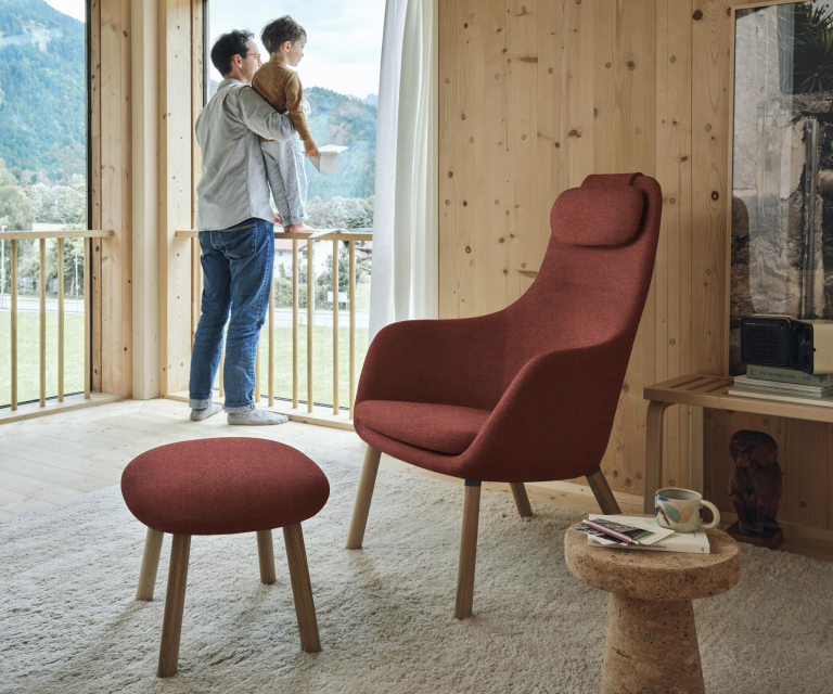 Vitra Hal loungestoel met Ottoman Dumet 01