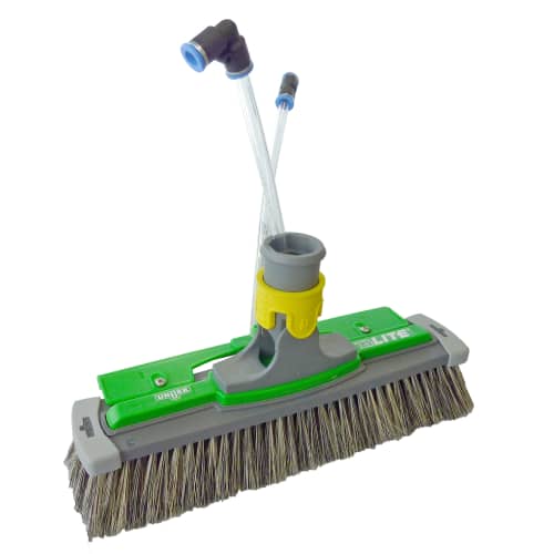 Brosse nLITE® à passage d'eau hybride fibres naturelles +Power 41cm Unger