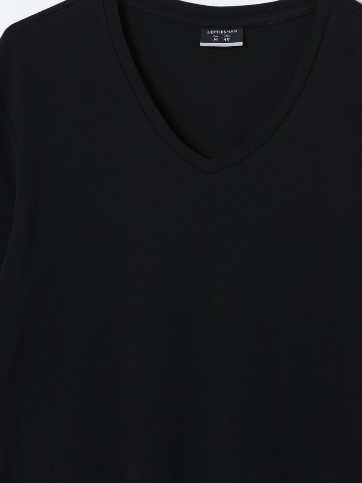 Camiseta slim com decote em V - Preta