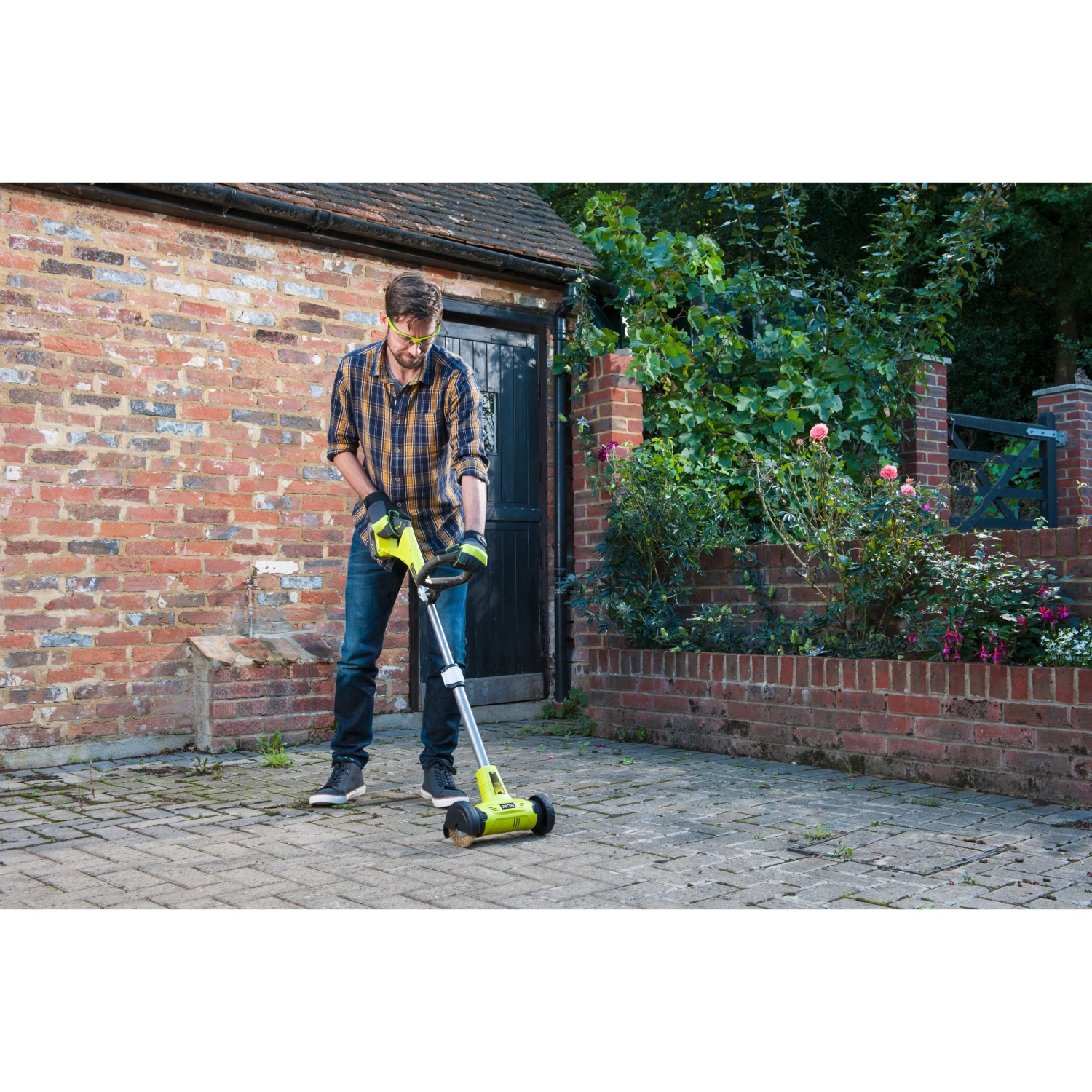 Ryobi RY18PCA-120 One  18V Li-Ion accu onkruidborstel set (1x 2.0Ah) - 5133004728