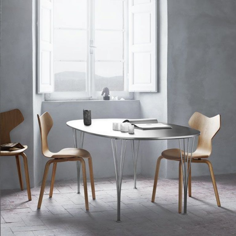 Fritz Hansen B603 tafel wit laminaat 100x100
