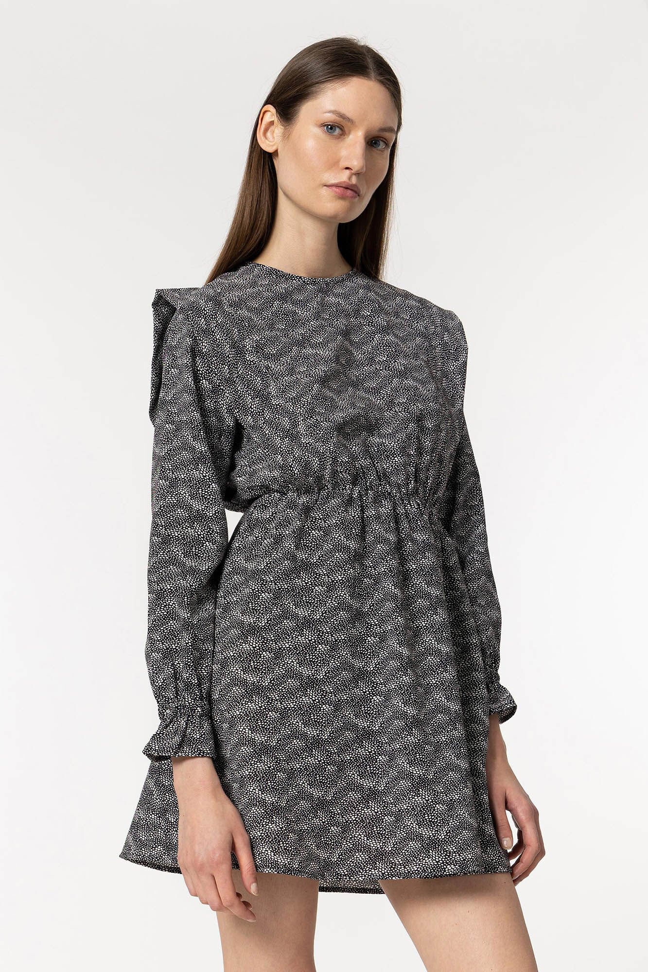 Vestido estampado com cintura elástica.