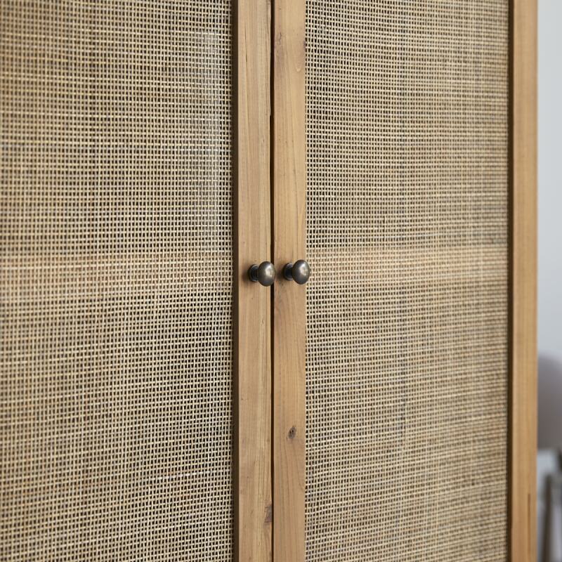 Armoire en pin et cannage Ninon