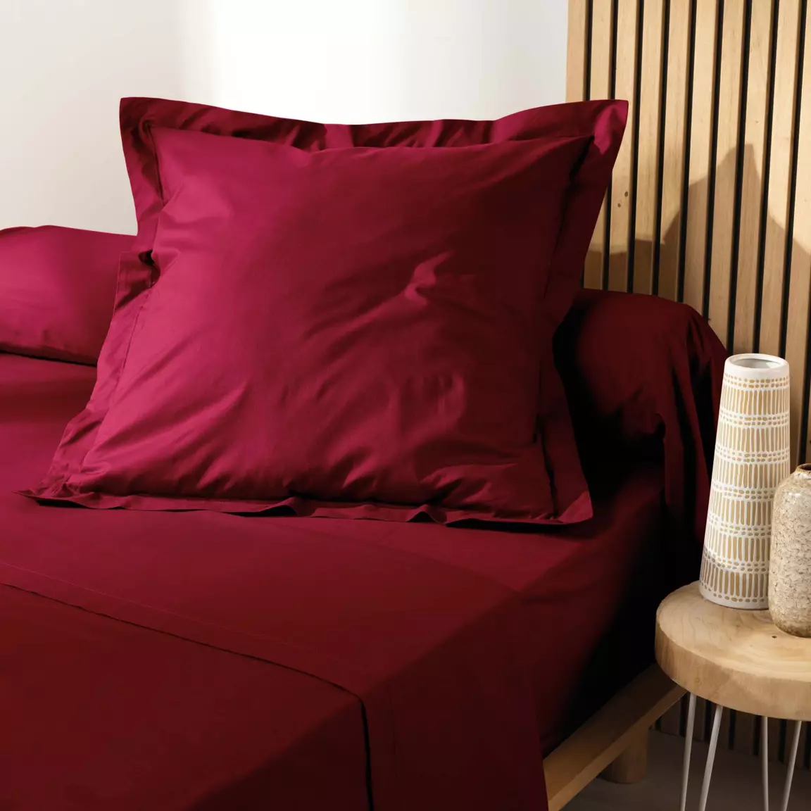Taie d'oreiller carrée coton bio (63 x 63 cm) Biolina Bordeaux