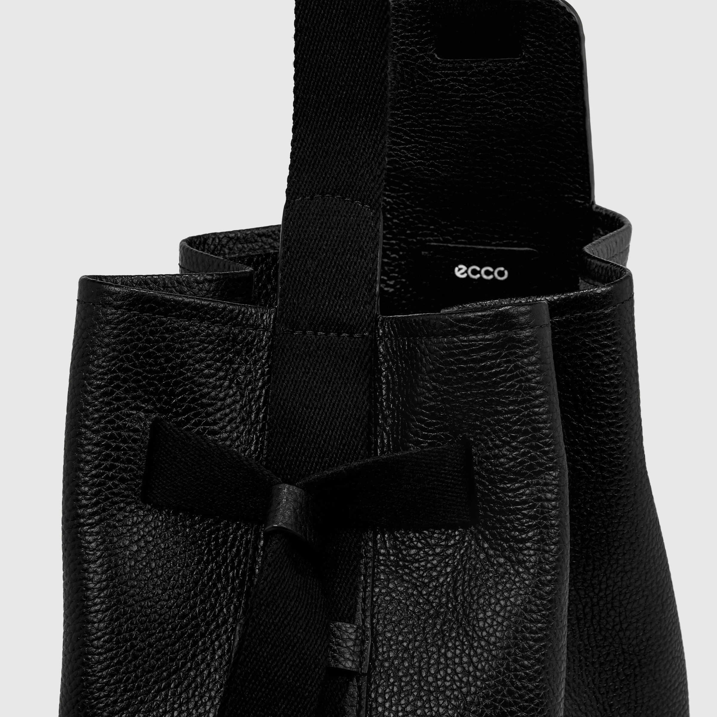 ECCO Sail Umhängetasche aus Leder Schwarz 22X36X12 cm