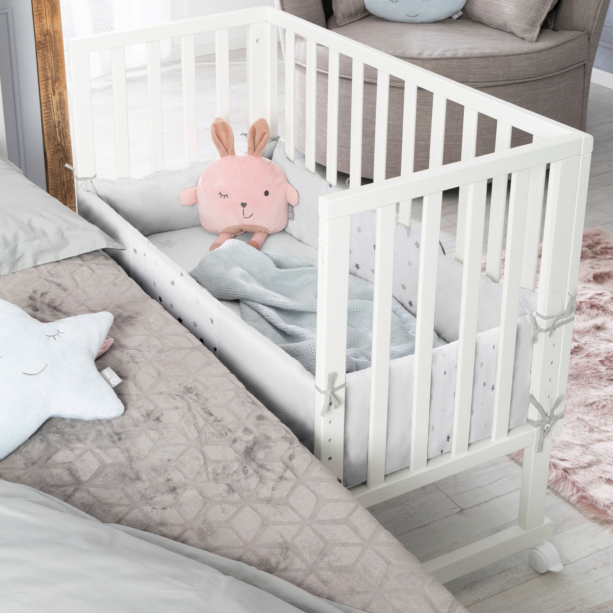 roba Stuben- & Beistellbett 3in1 mit Barriere  Sternenzauber grau safe asleep®