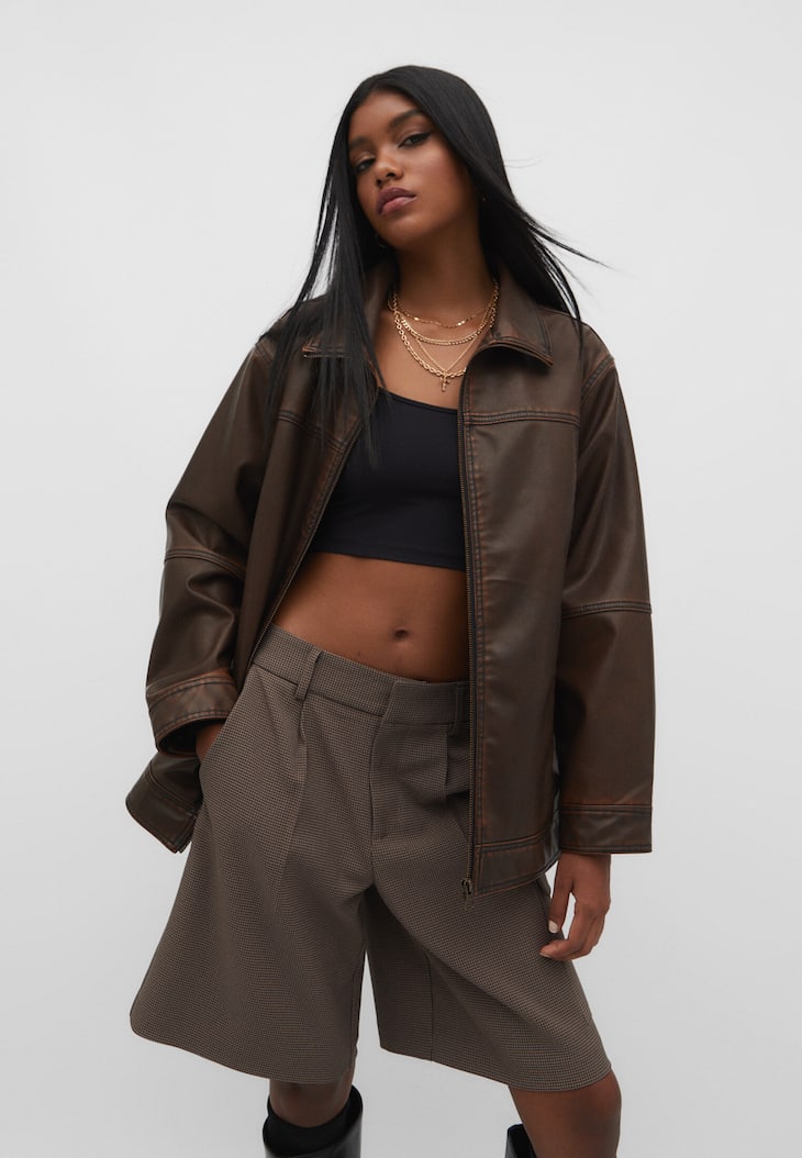Jaqueta oversized de couro sintético