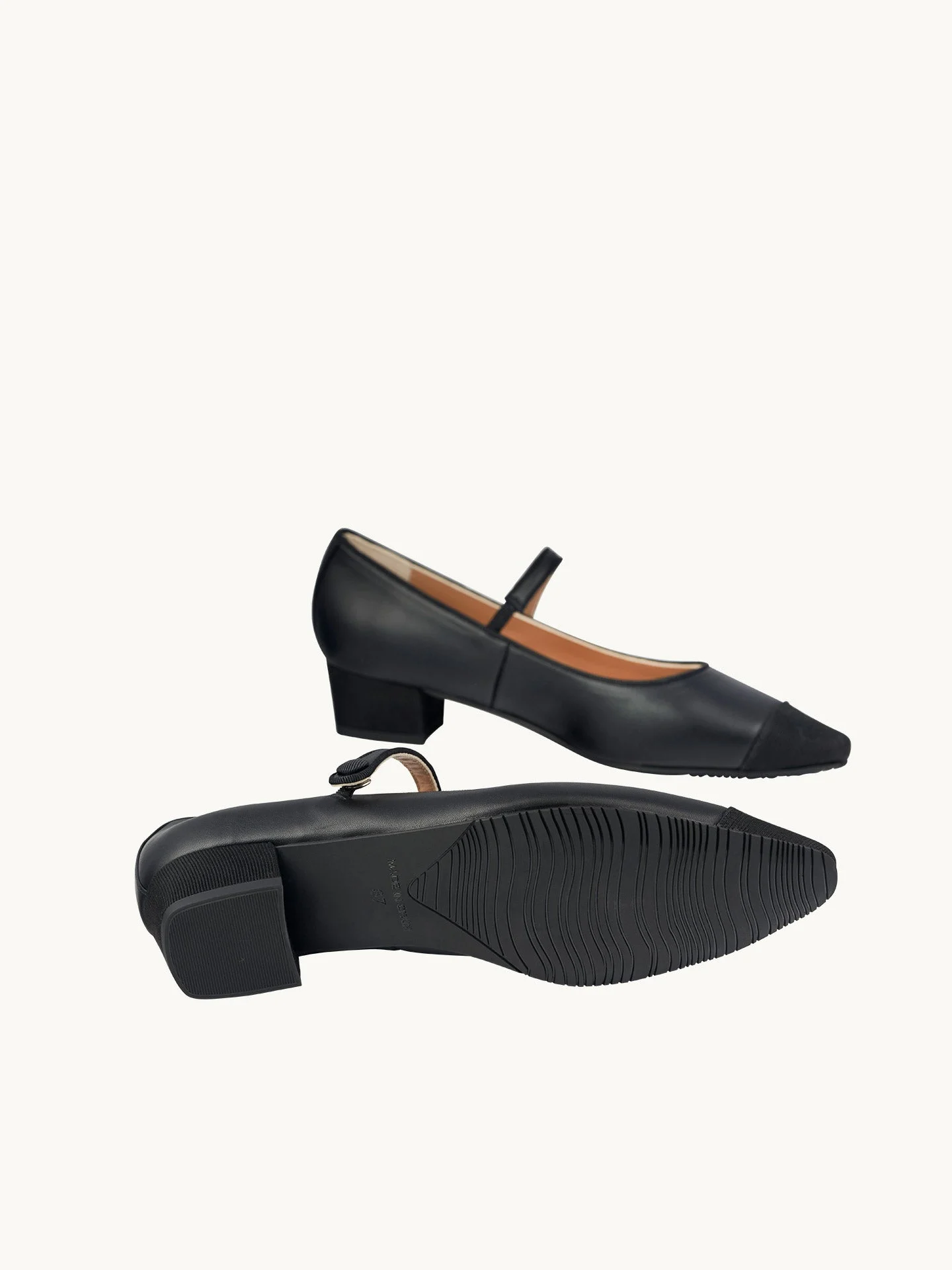 BAMBIE CLASSIC BLACK - Ballerines pointues à petit talon en cuir lisse | Noir