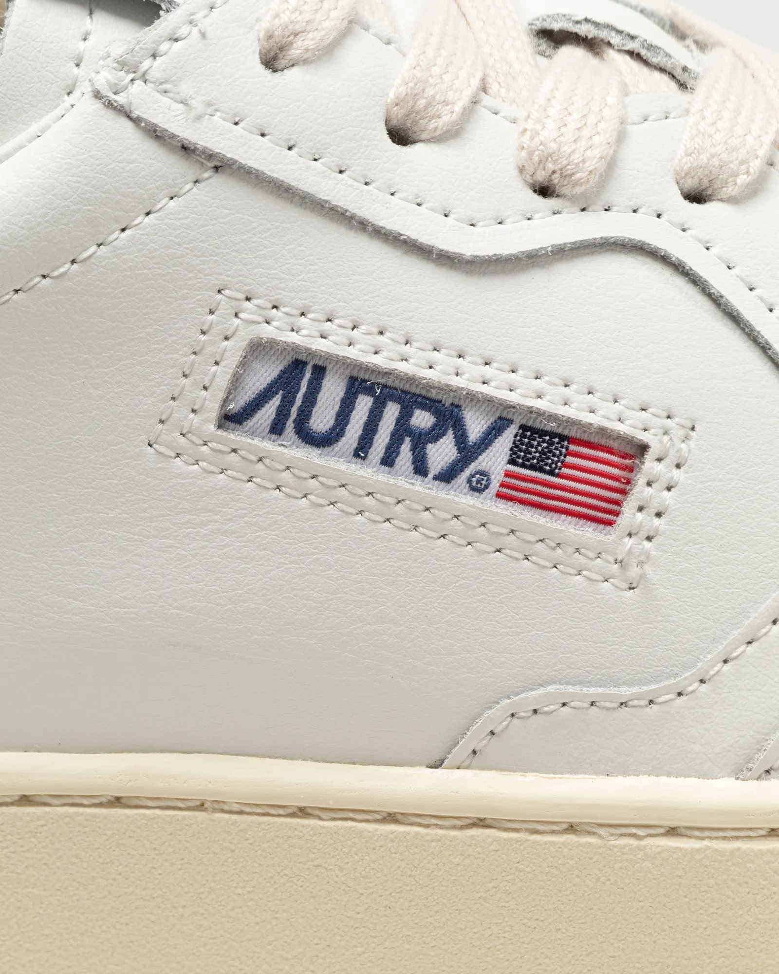 Autry Action Shoes WMNS MEDALIST LOW