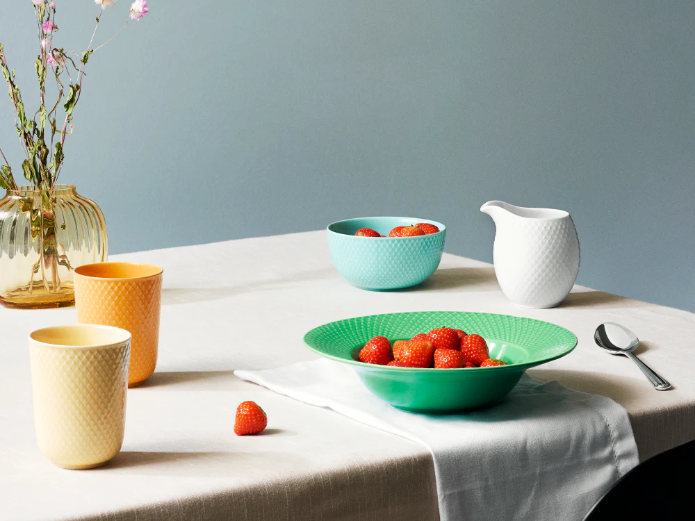 Lyngby Porcelæn  Rhombe Color skål, turkis - Ø: 11 cm.