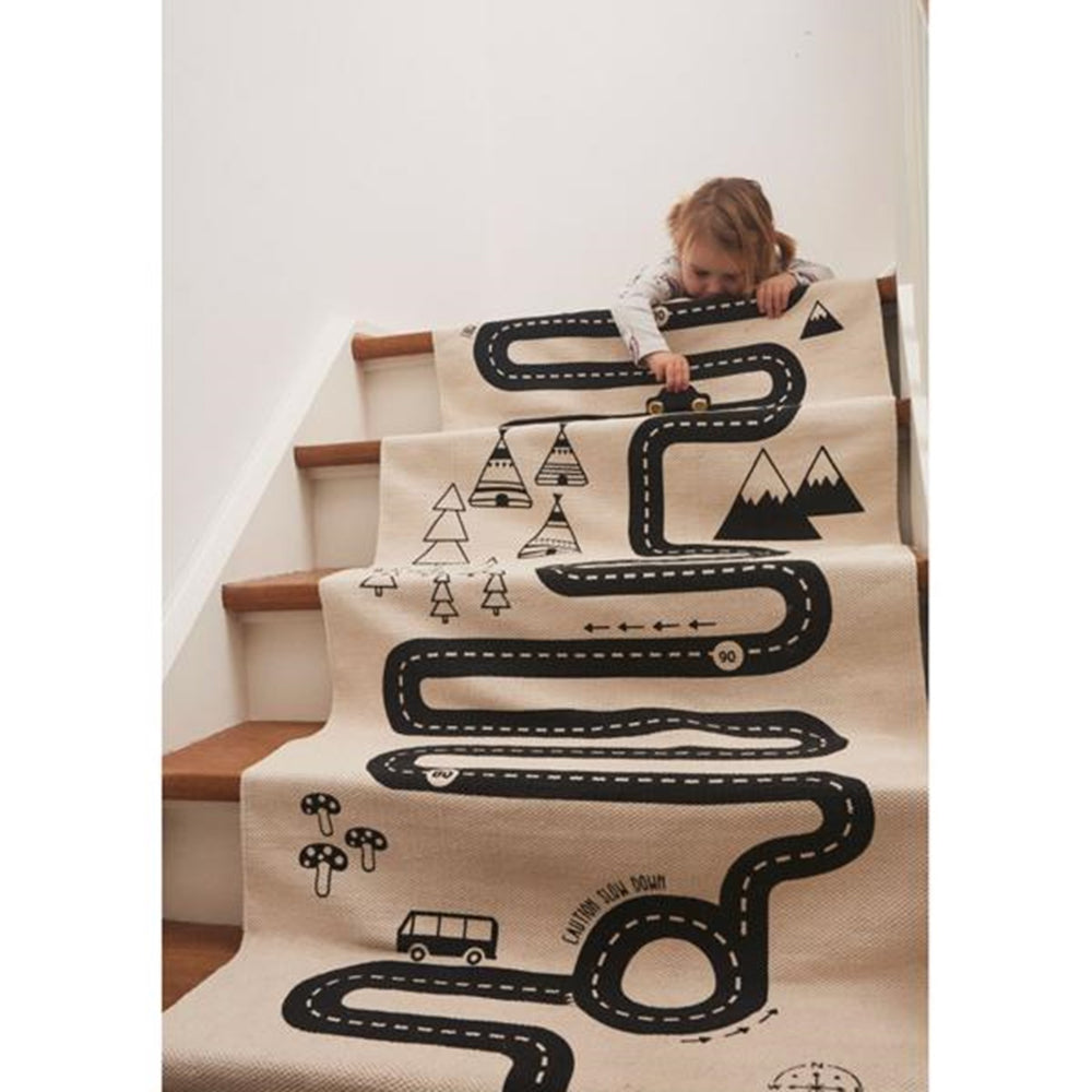 Adventure Rug Offwhite/Black - OYOY → Luksusbaby.dk