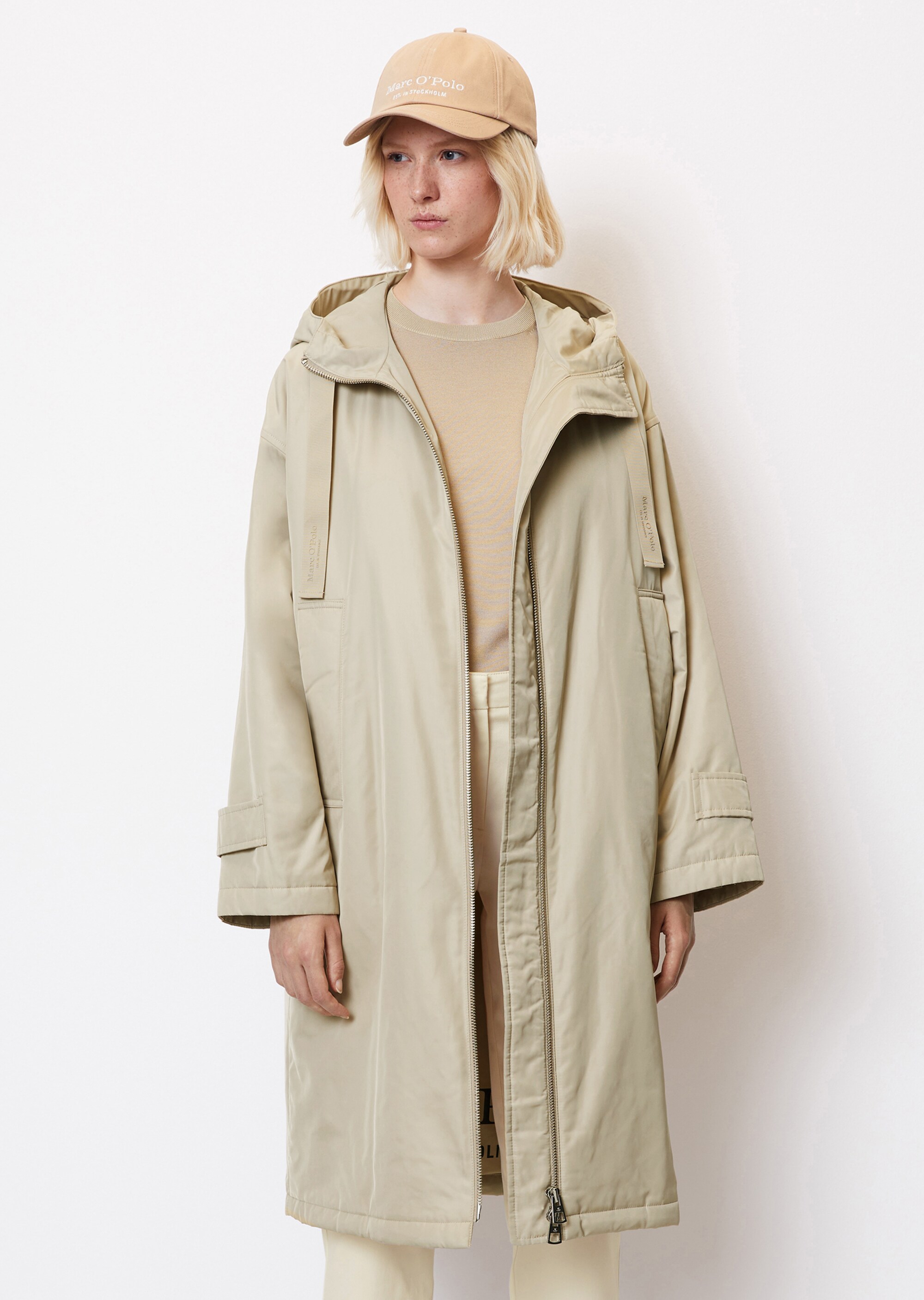 Wattierter Kapuzen-Mantel relaxed aus recyeltem Polyester-Twill WR