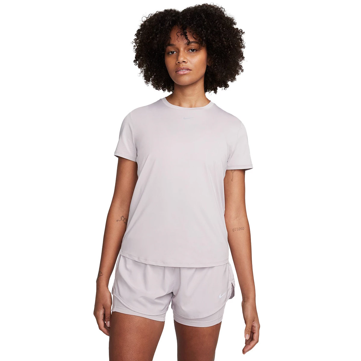 T-Shirt Nike One classic Mulher