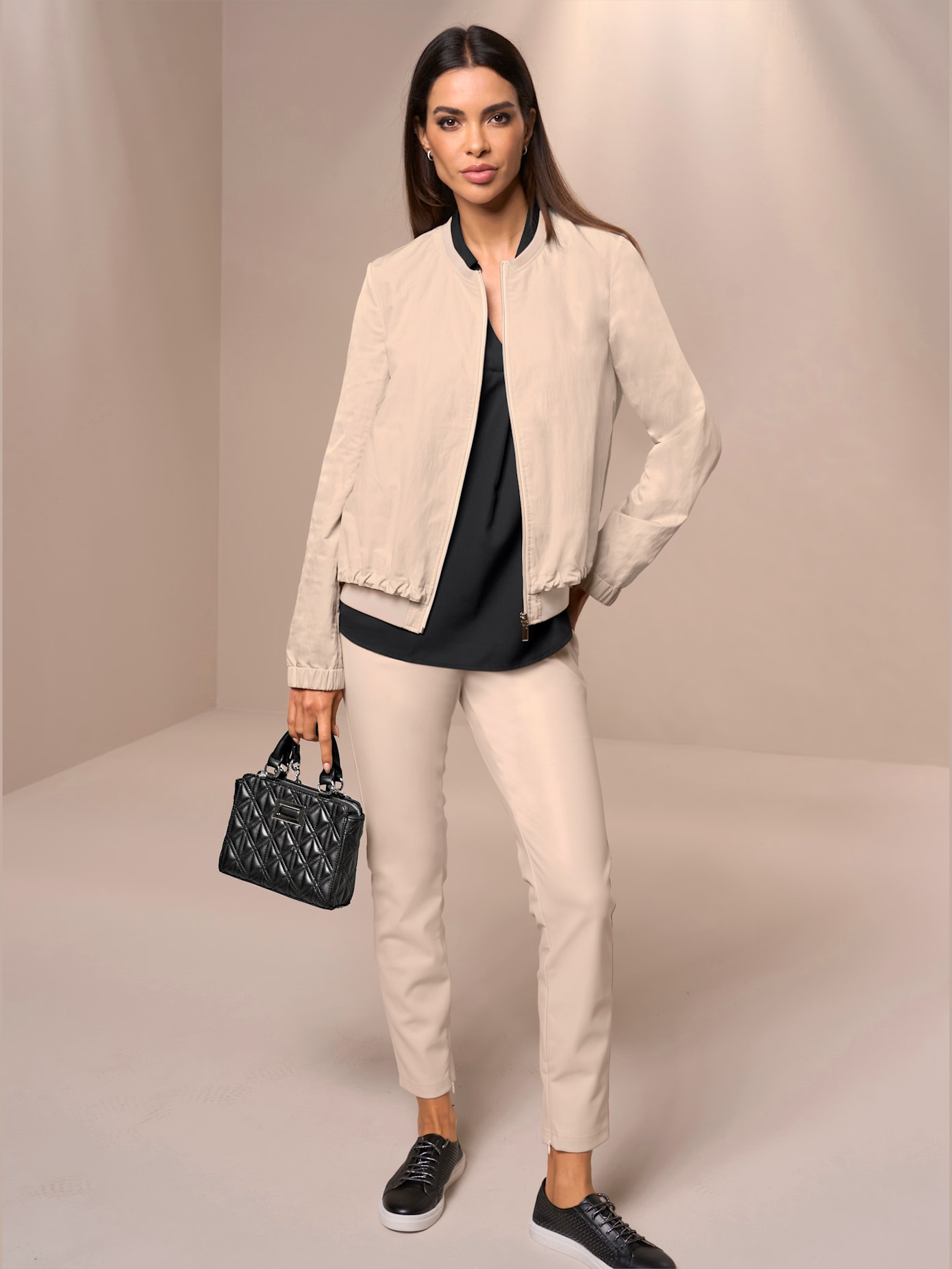 Blouson superbe qualité légèrement brillante