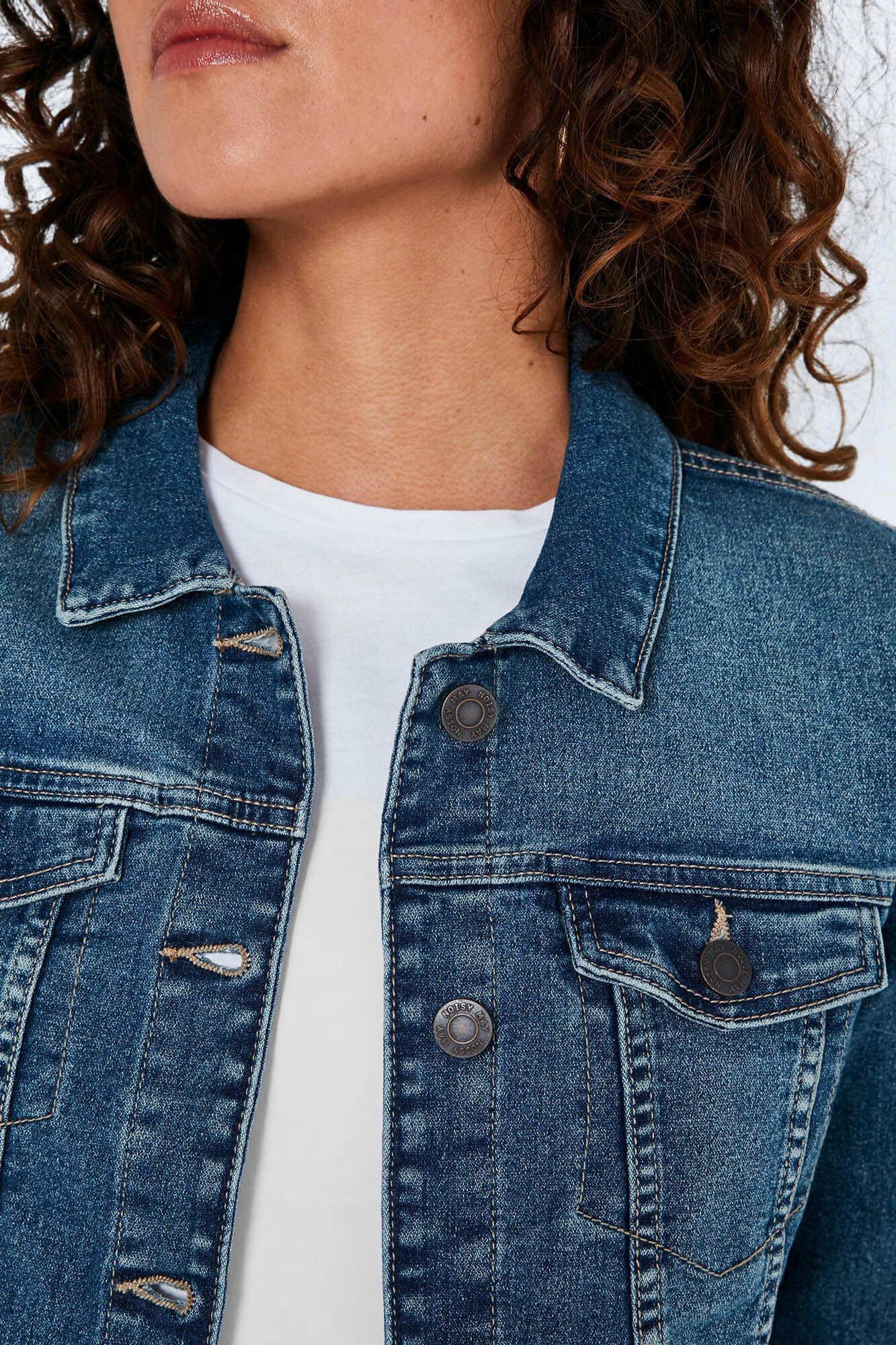 jaqueta jeans ajustada