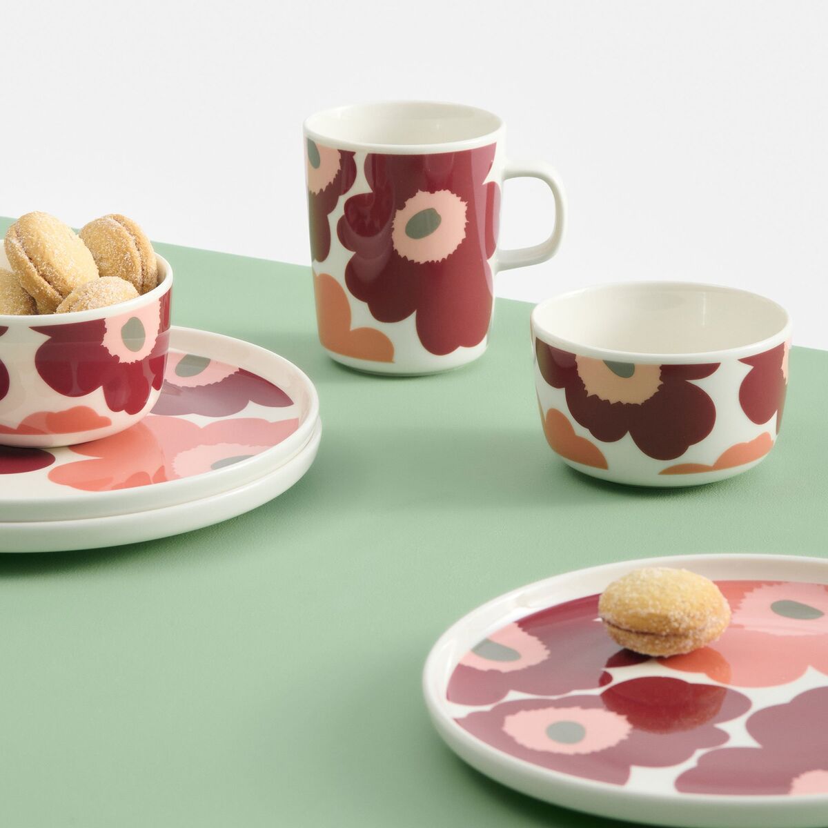 Unikko skål 2,5 dl 2 stk, hvit/cherry/rød