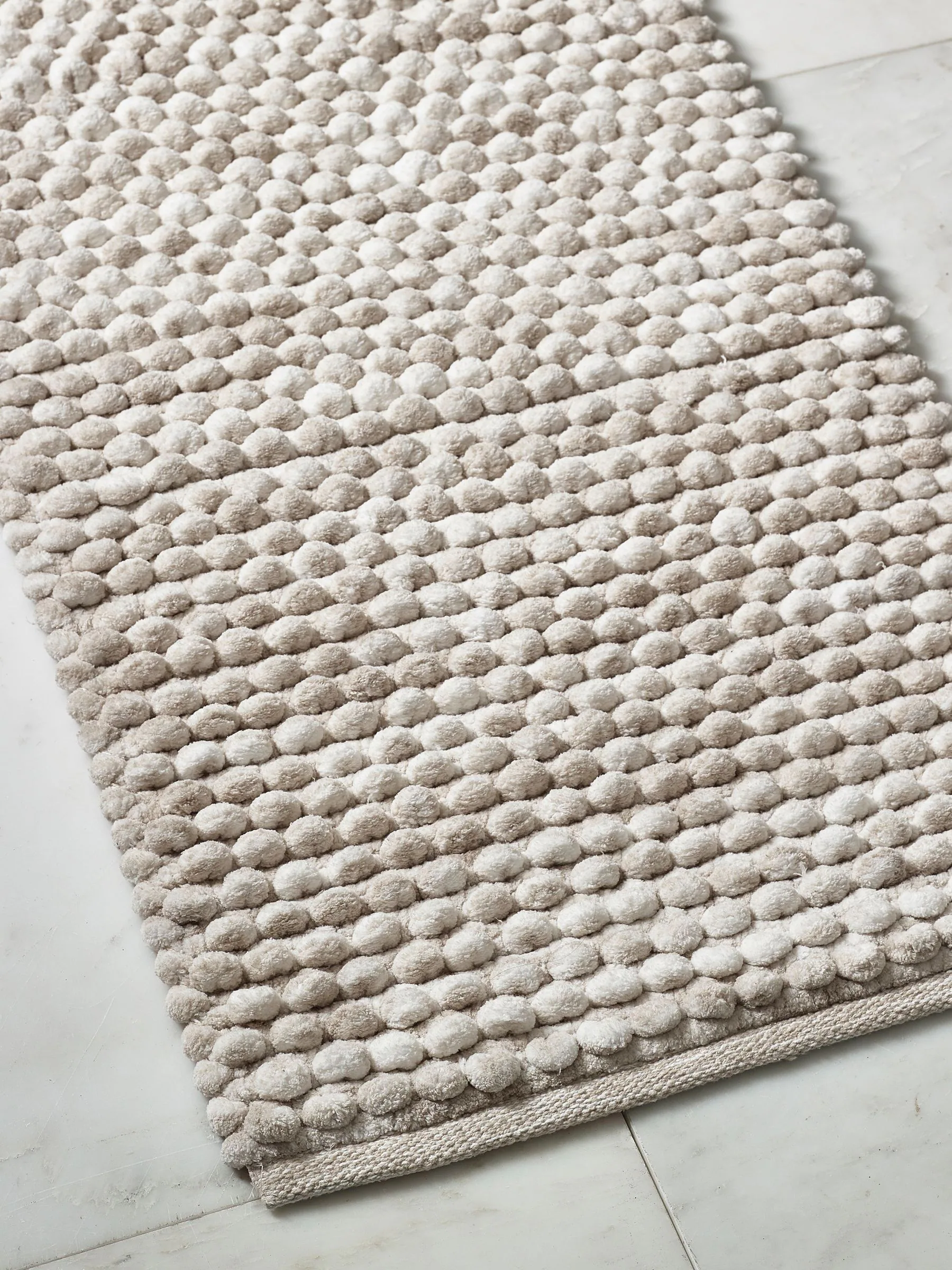 Grote gebobbelde mat