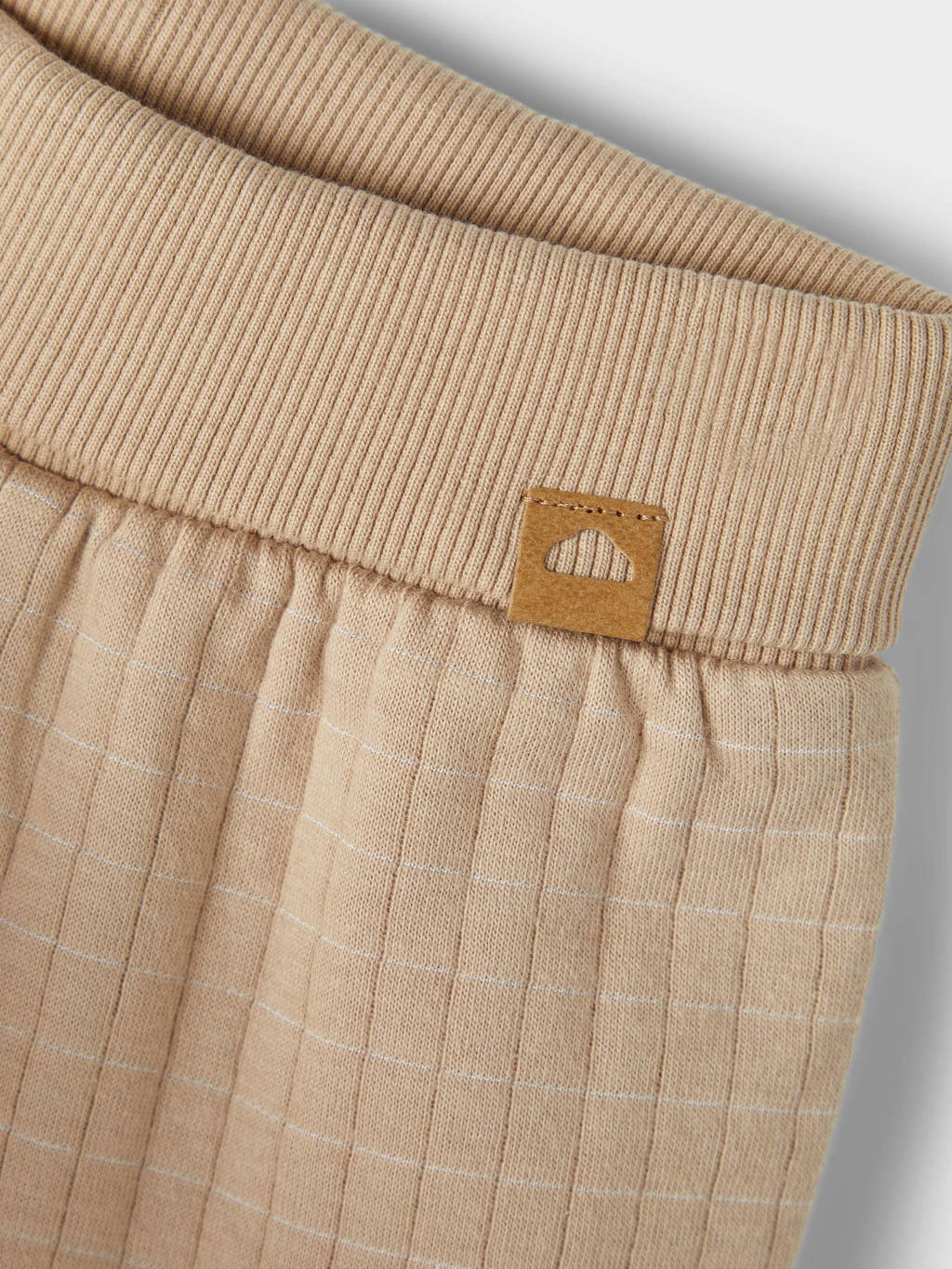 NAME IT baby joggingbroek NBMNERO met textuur beige
