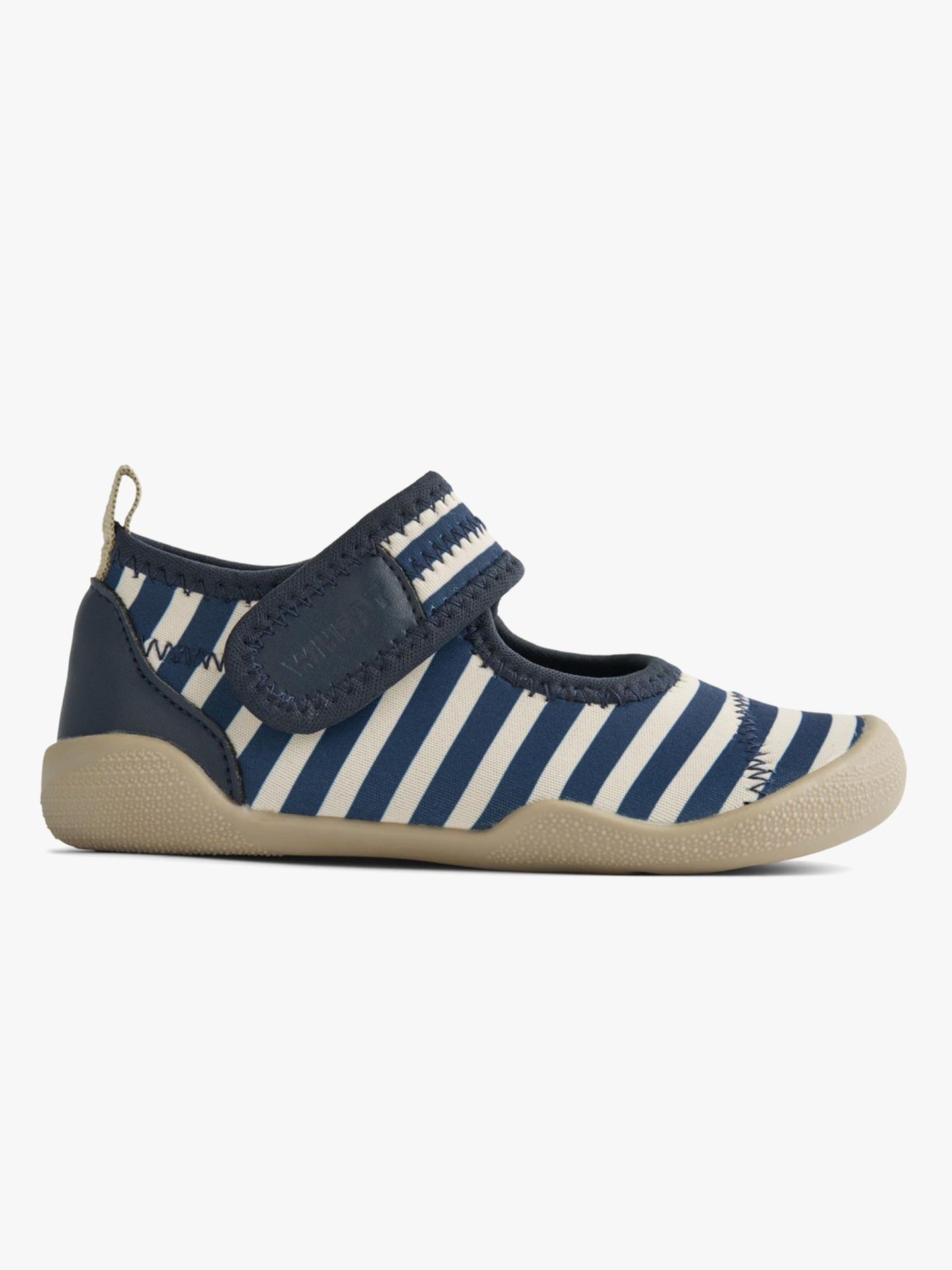 Beach Shoe Wavey