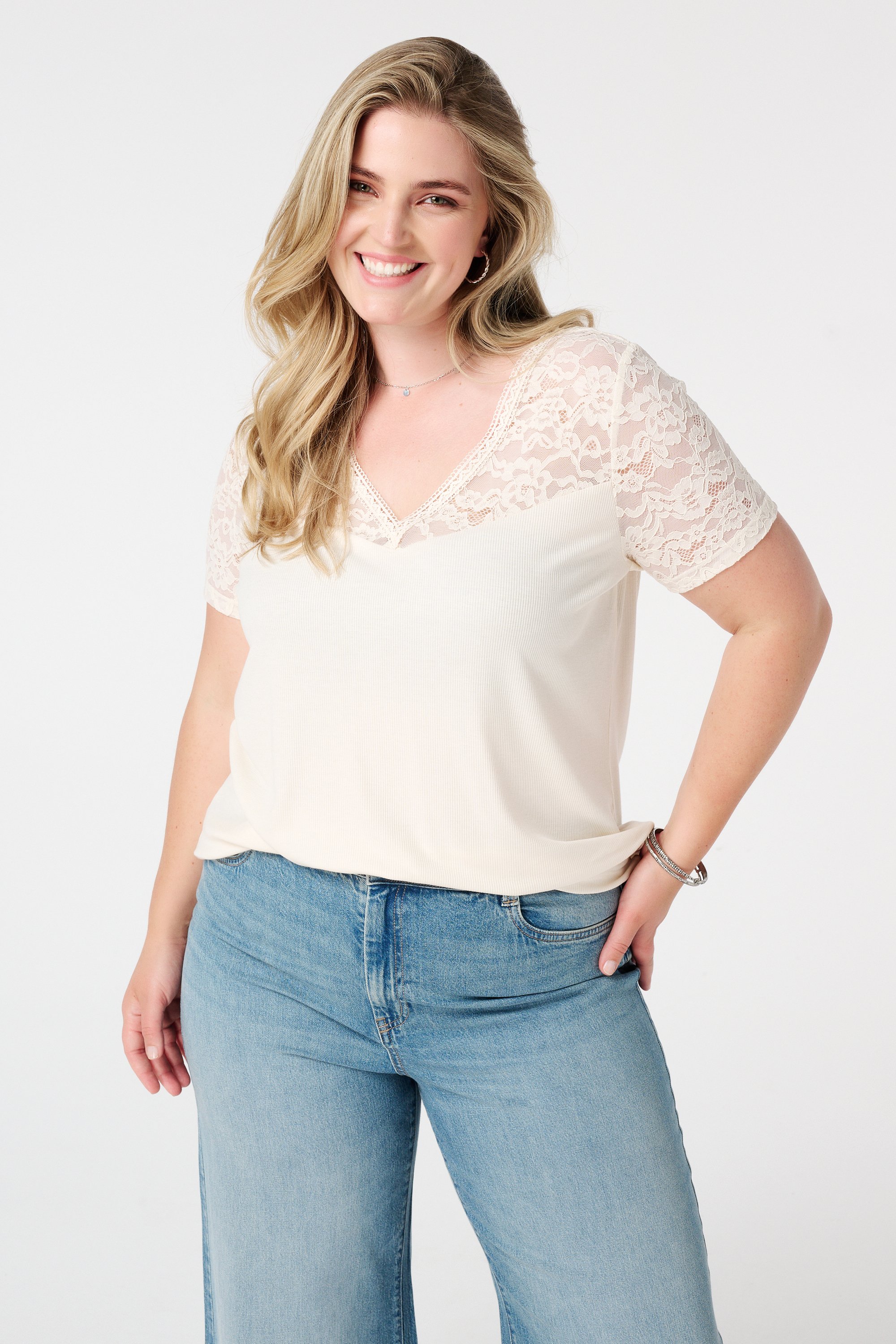 Rib t-shirt met kant Cream