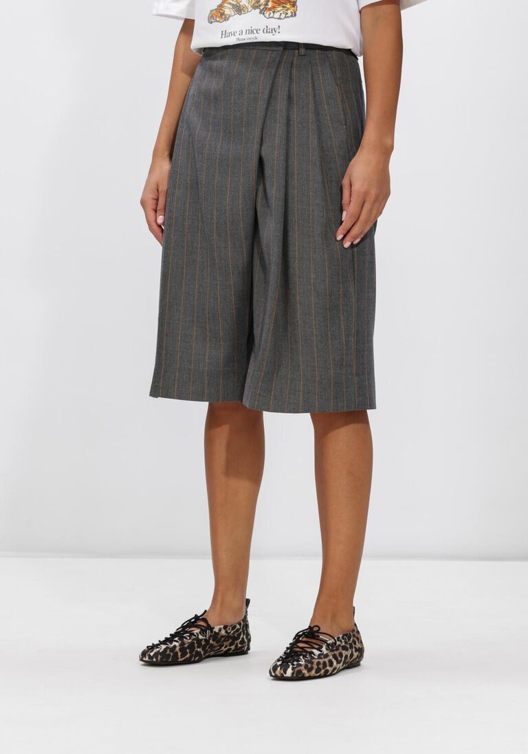 grijze ganni broeken wool stripenwrap shorts