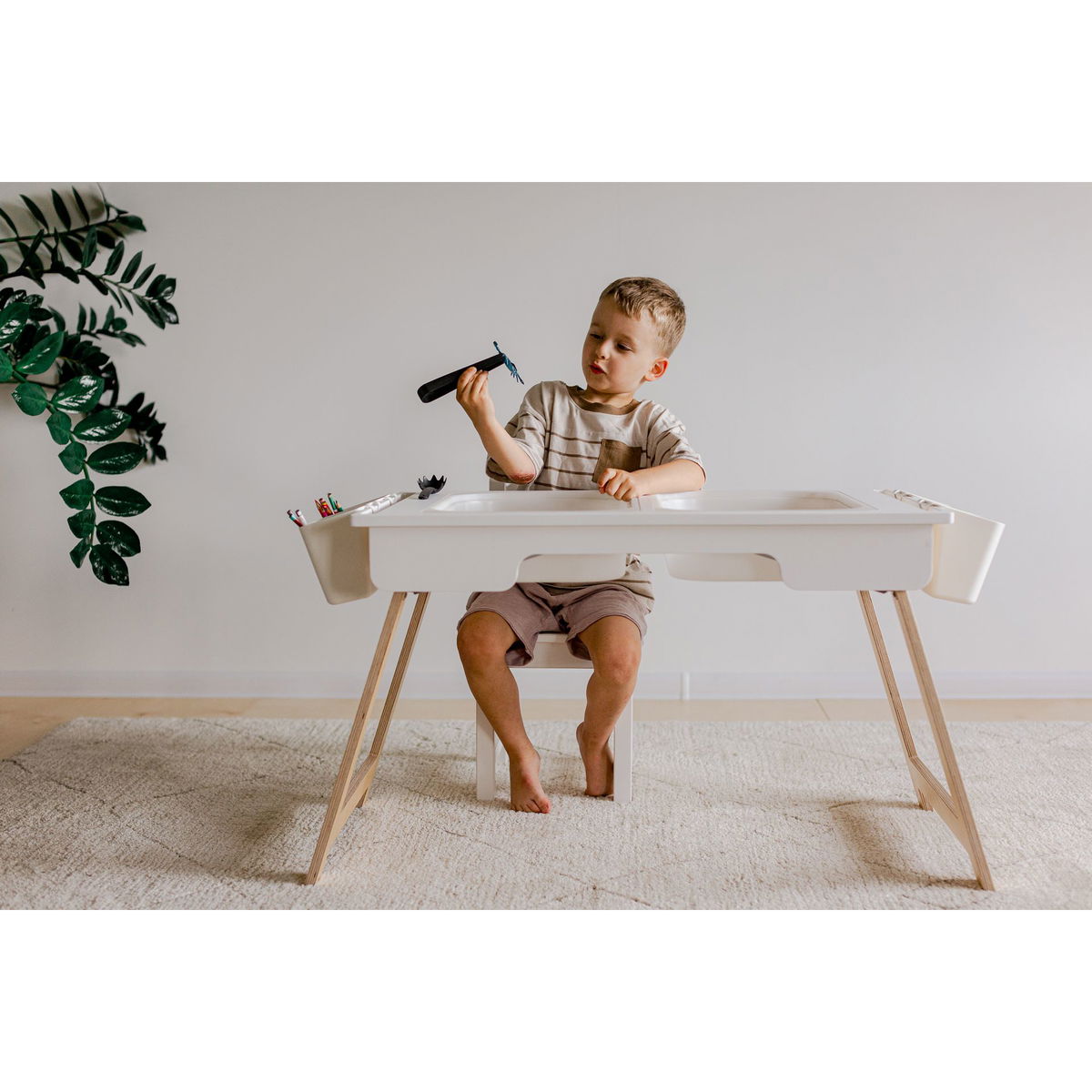 Duck WoodworksDuck Woodworks   Sensorik Tisch weiss mit Behälter