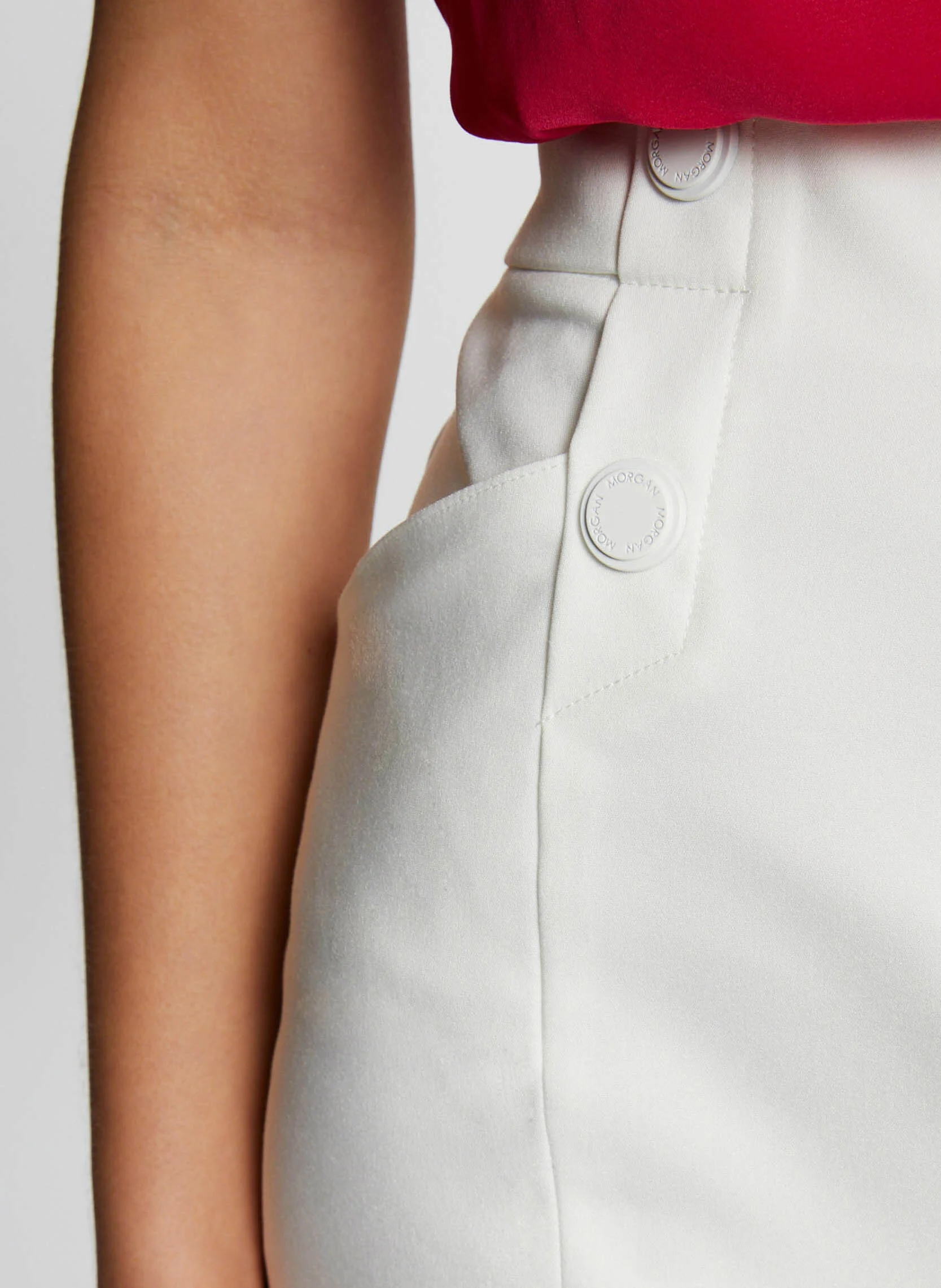 JEON - Jupe courte à boutons en coton mélangé | Blanc