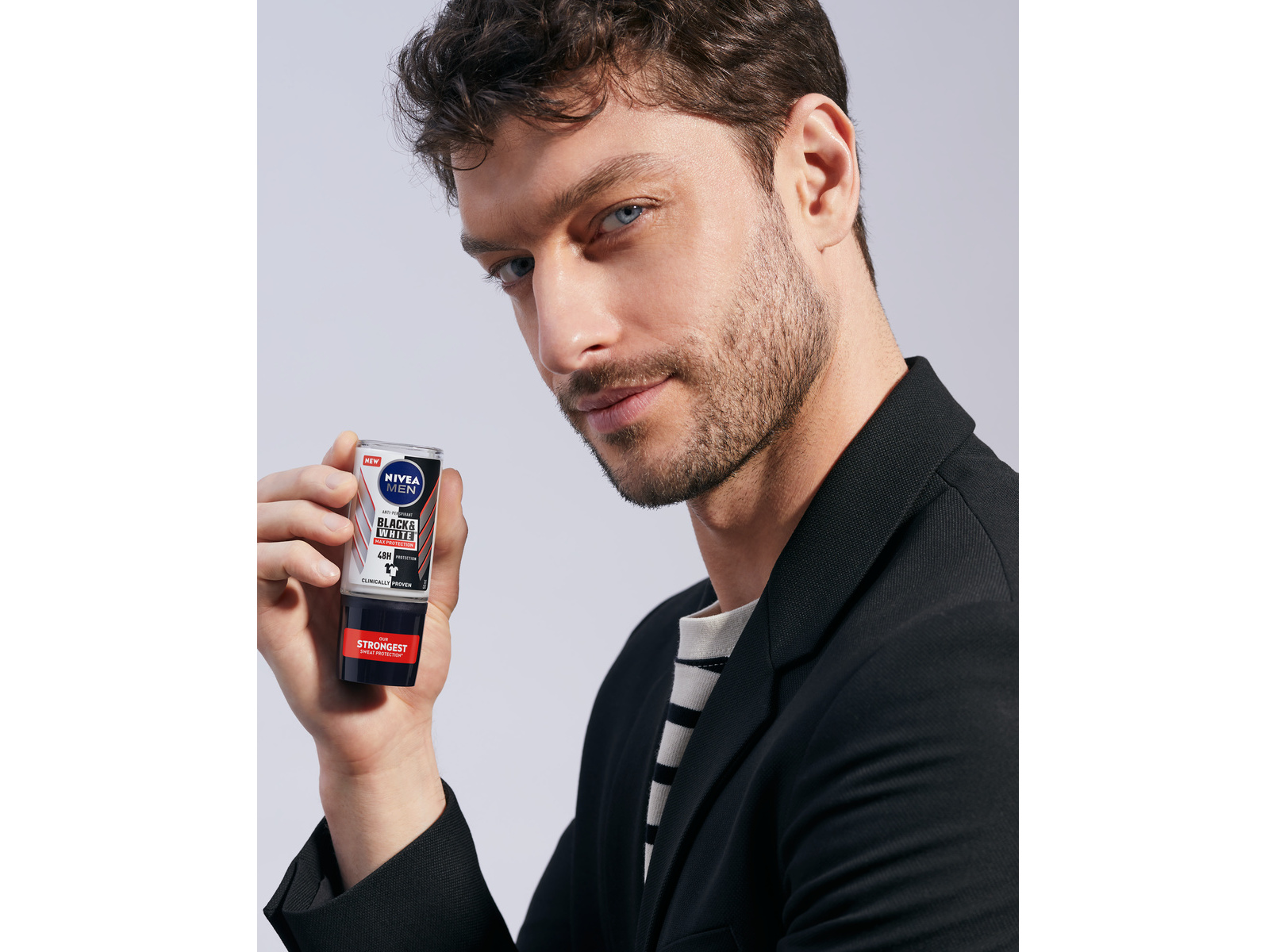 DEO ROLL-ON NIVEA MEN BLACK&WHITE MAX PROTECÃO 50ML