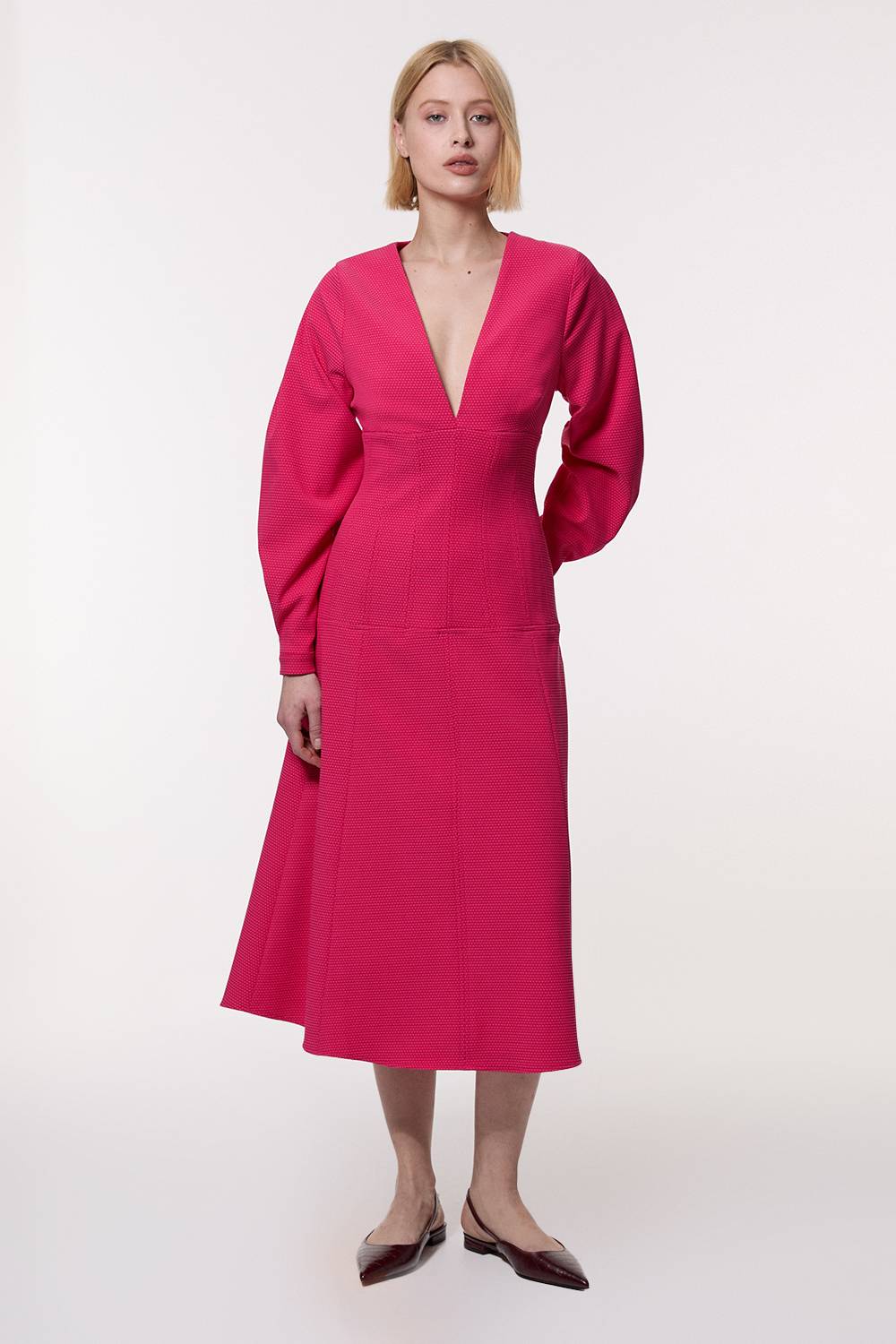 KarenMillen Robe midaxi texturée, ajustée, à taille basse et à manches