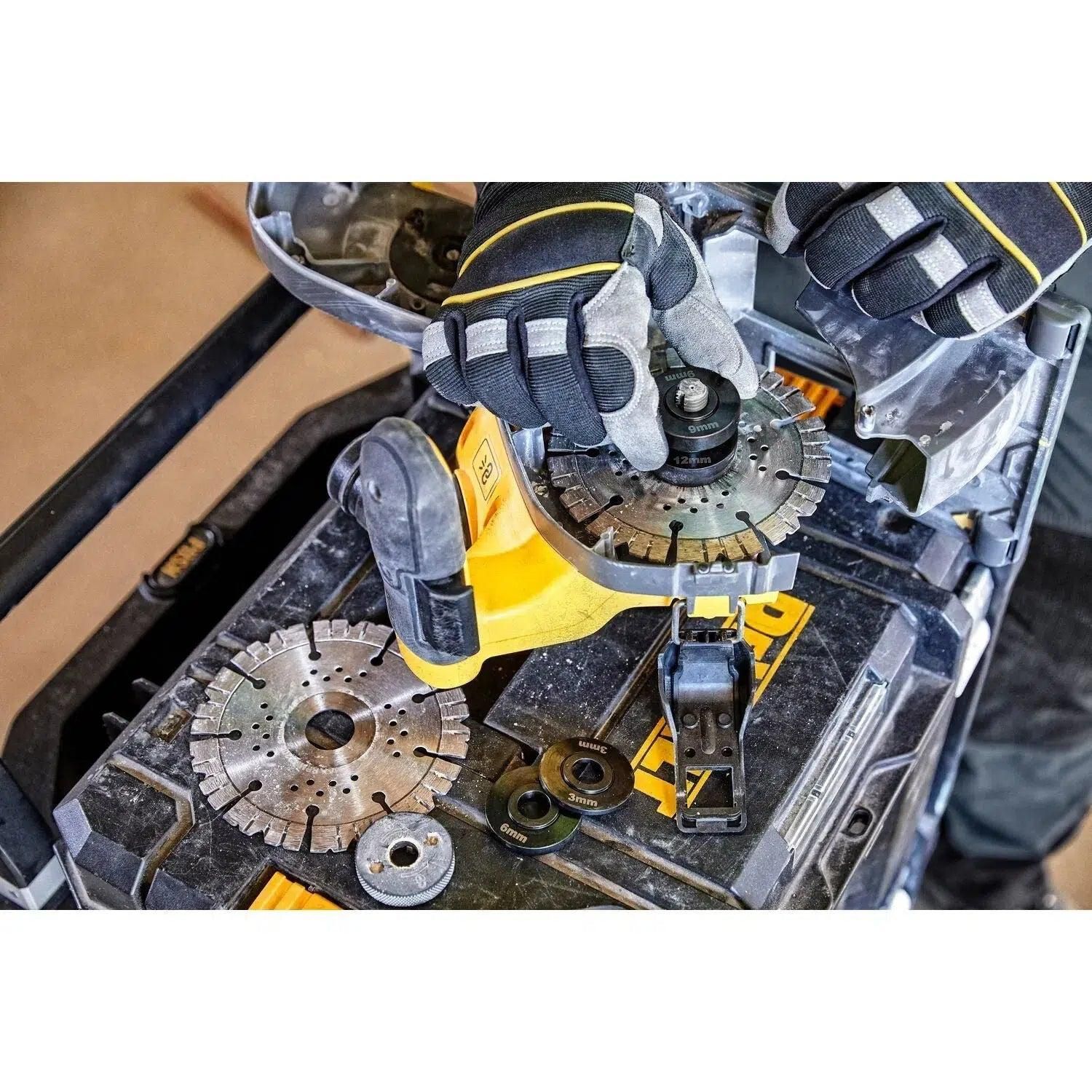 DeWALT DCG200T2 Accu Sleuvenfrees 54V XR FlexVolt 6.0Ah in TSTAK
