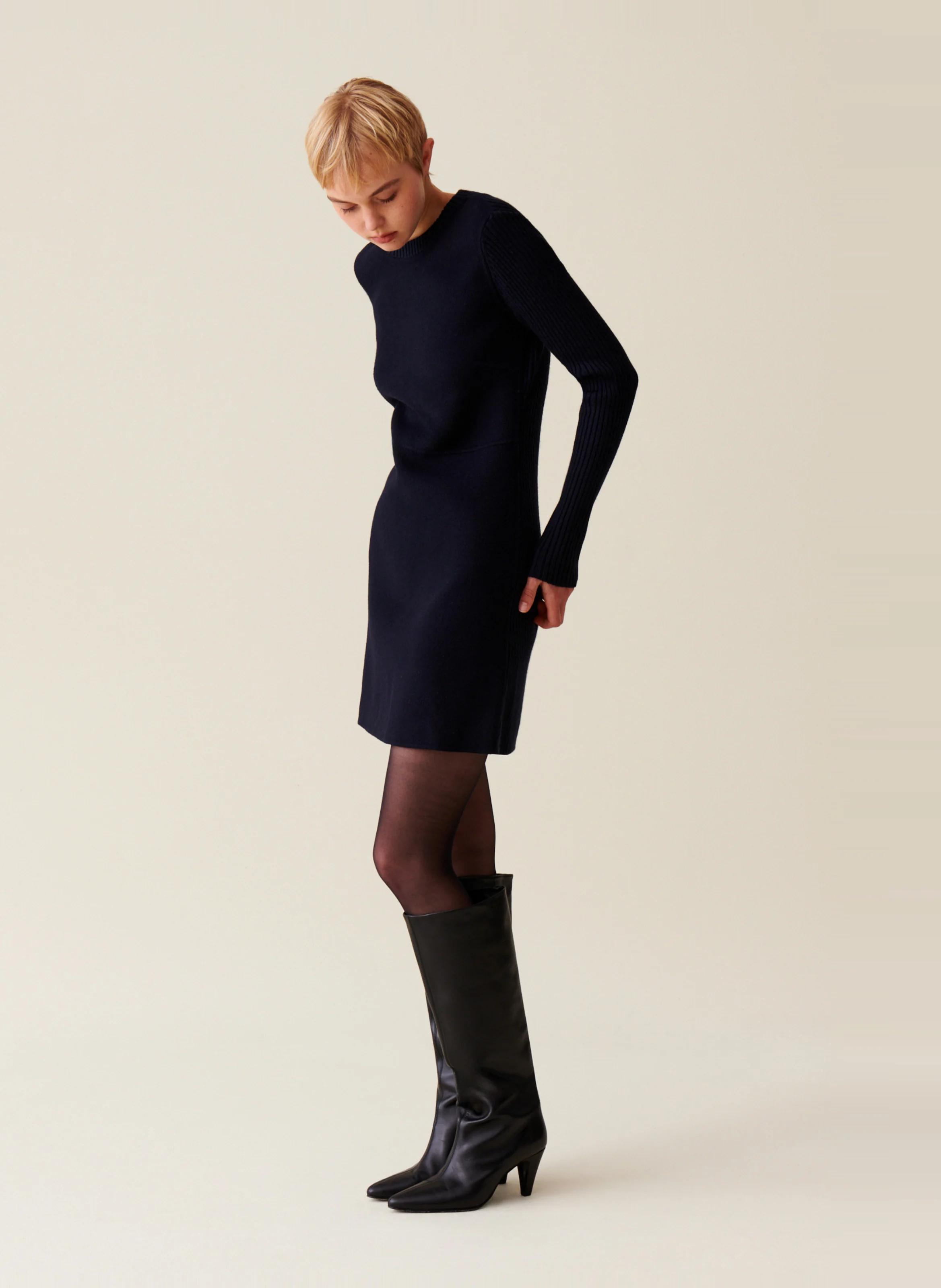 Robe courte col rond en laine | Bleu