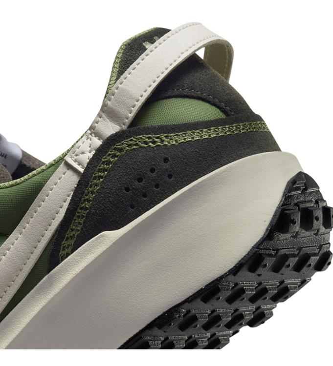 Nike Men Waffle Debut Sneakers