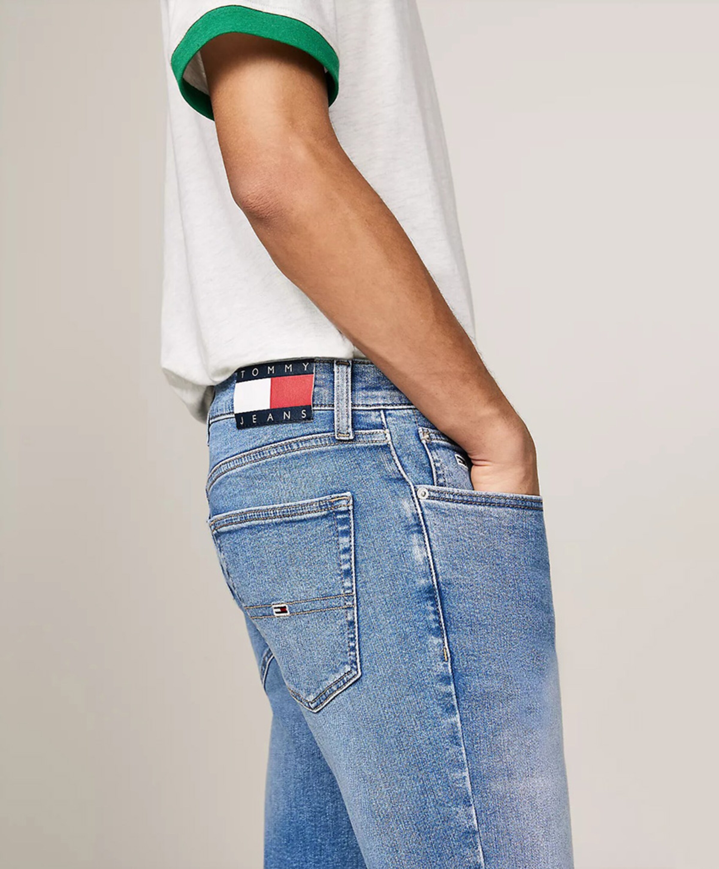Tommy Jeans AUSTIN SLIM TPRD CH0237 heren jeans blauw