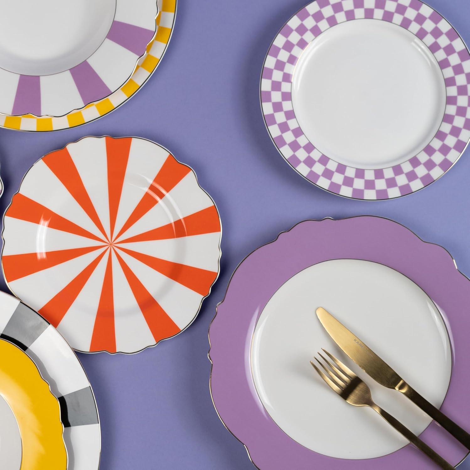 Kare Design Teller Harlequin, Geschirr-Set, 6-teilig, Lila, 27cm Durchmesser, Handgearbeitet, Essteller-Set aus Porzellan mit Goldrand