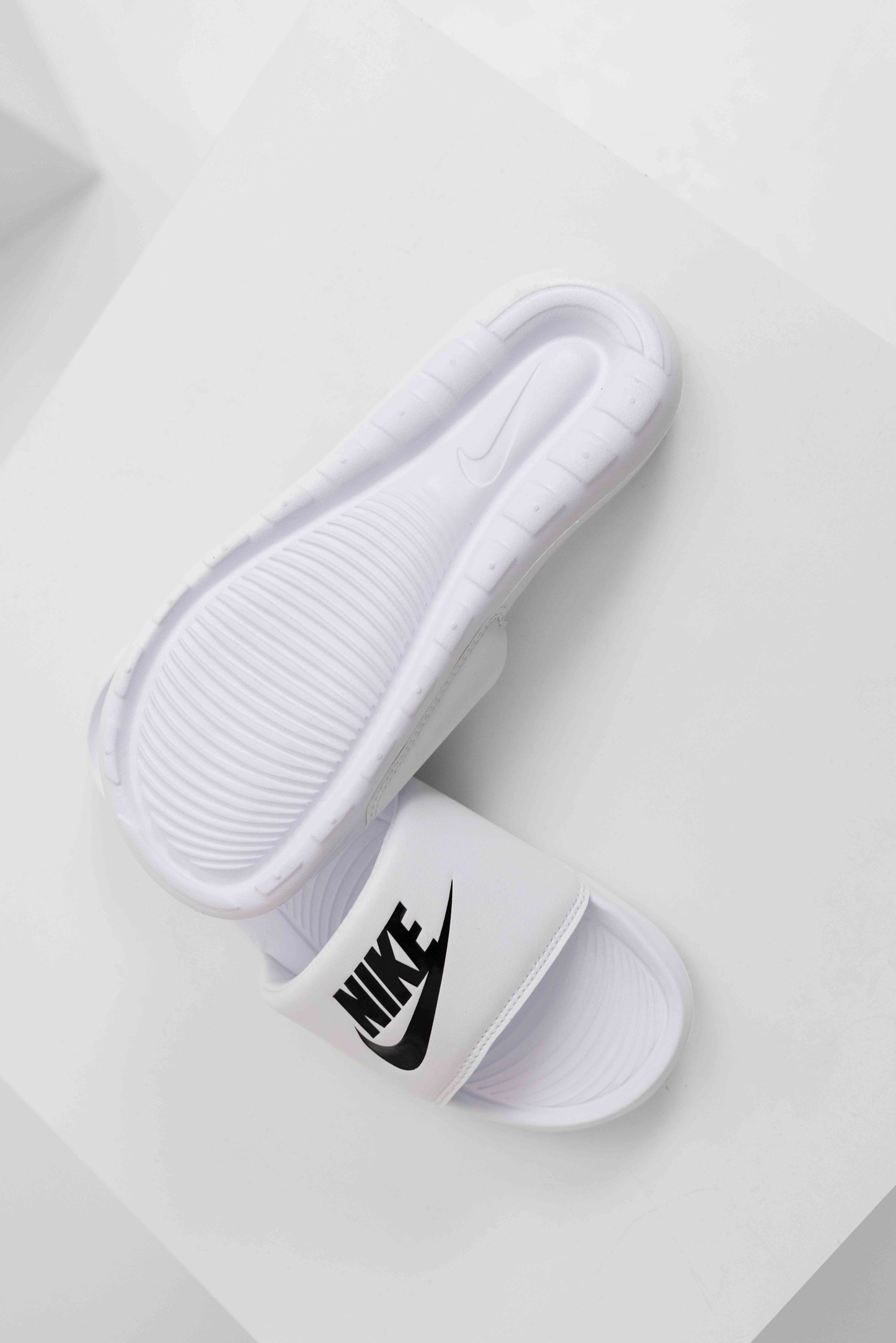 Nike Victori One Slide Dames Wit