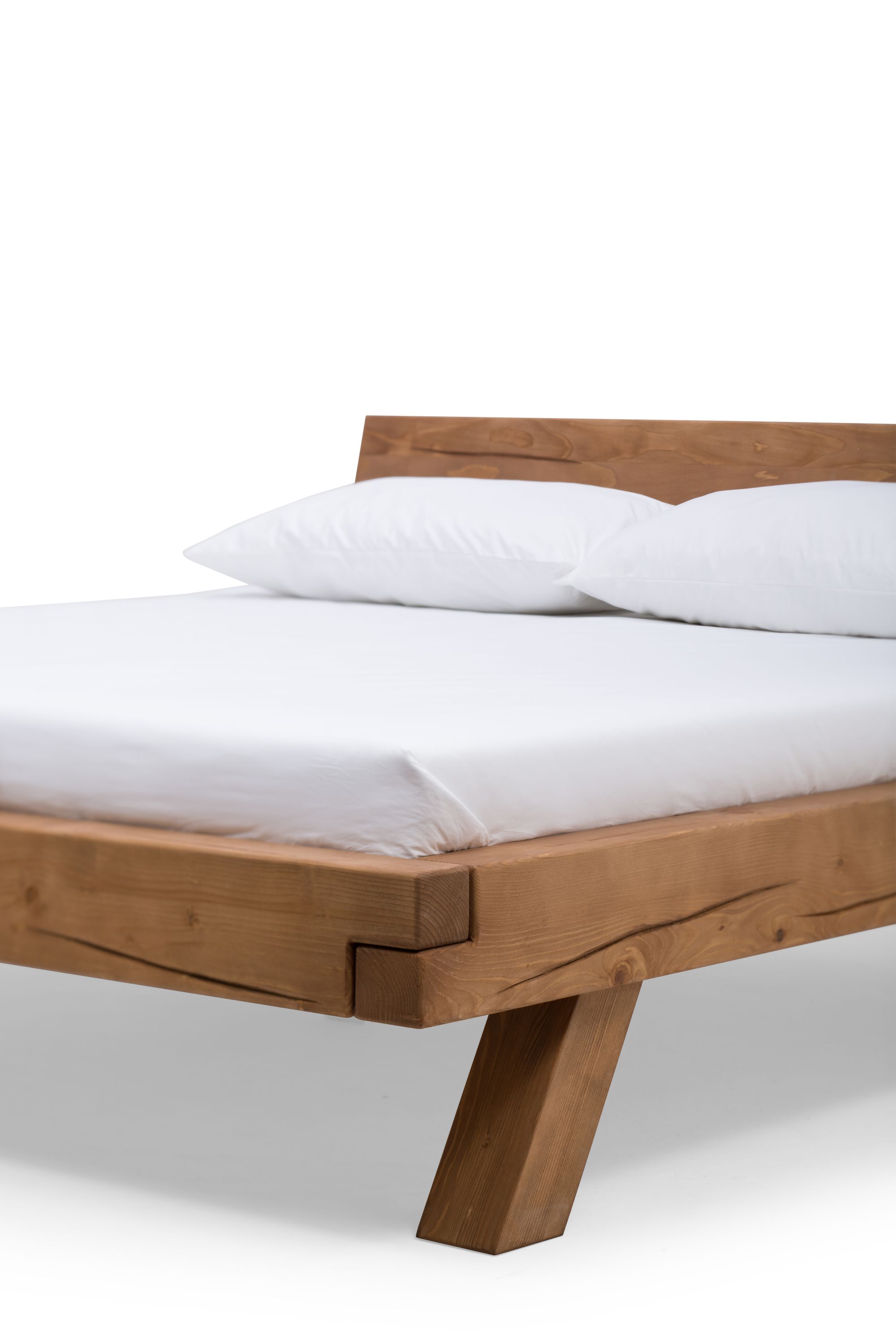 Balkenbett 140 x 200cm Massivholz Bettgestell Doppelbett Ehebett Bettrahmen