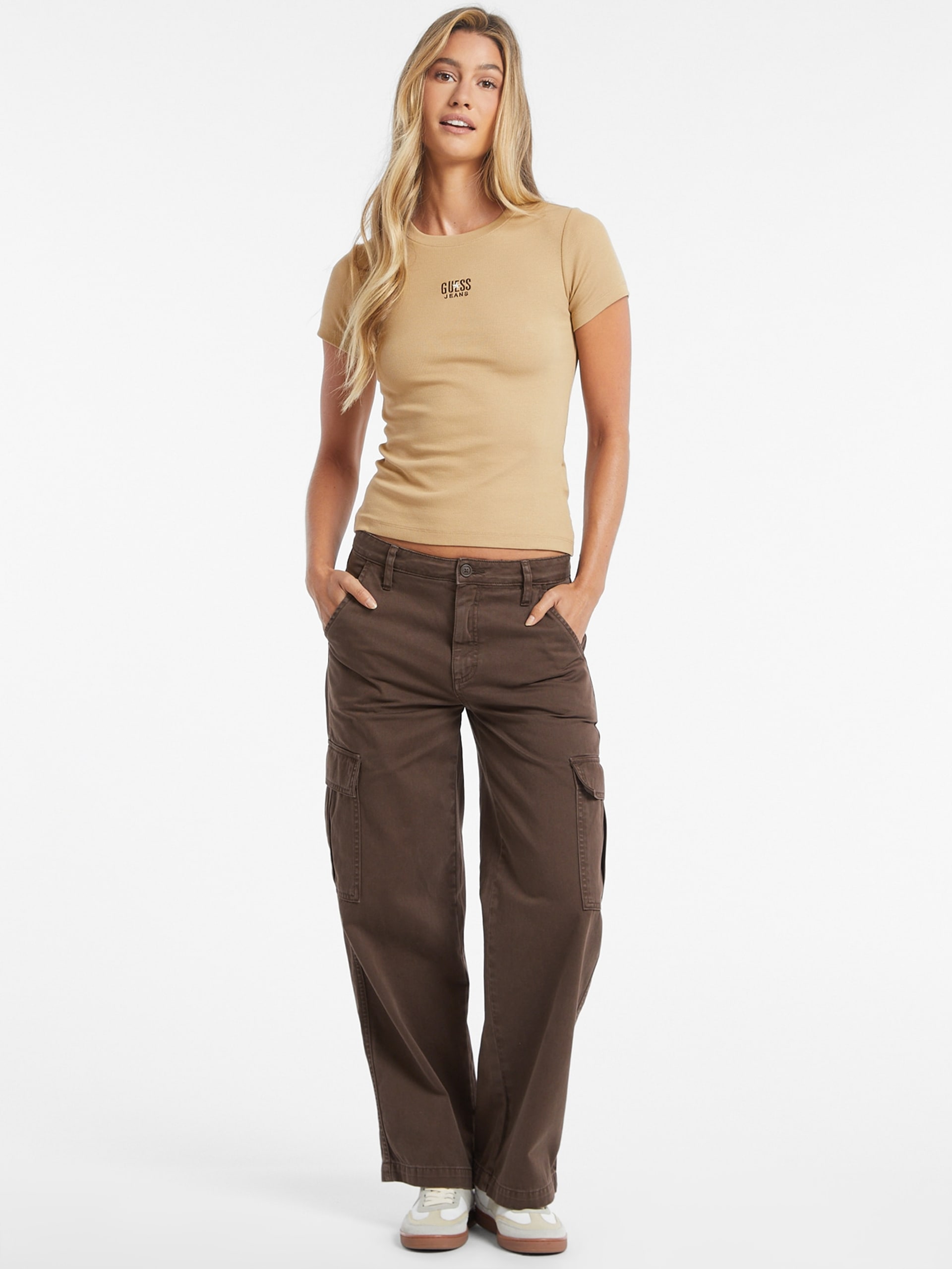 Camiseta Slim com Logo Bordado