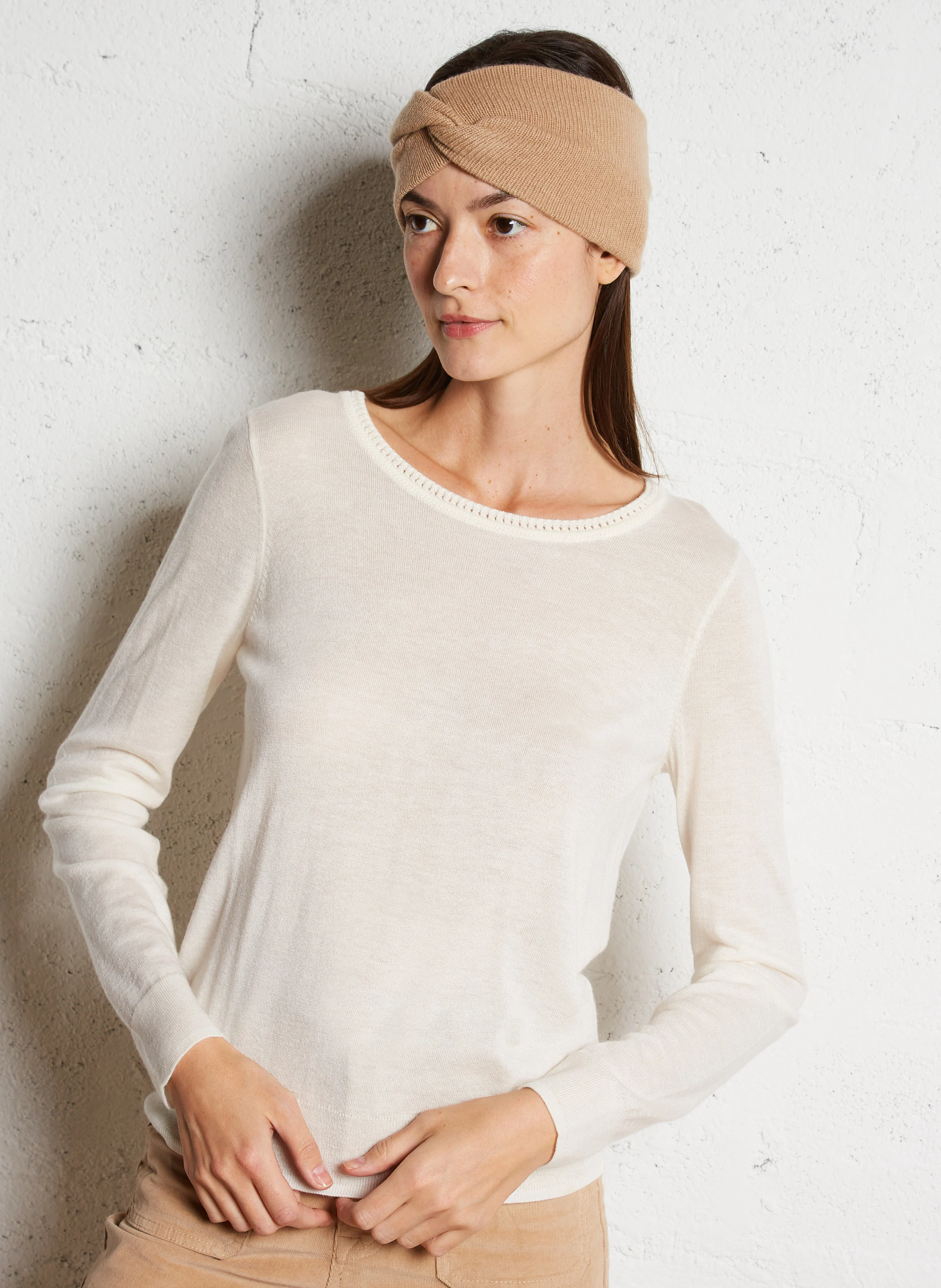 MARIE - Pull col rond droit en maille | Beige