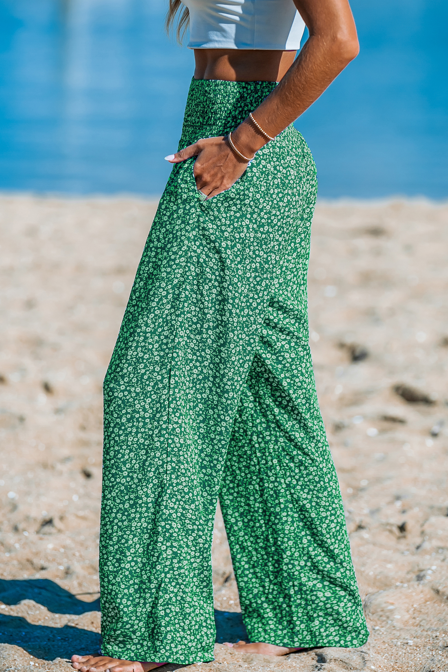 Pantalon ample avec taille à smocks vert