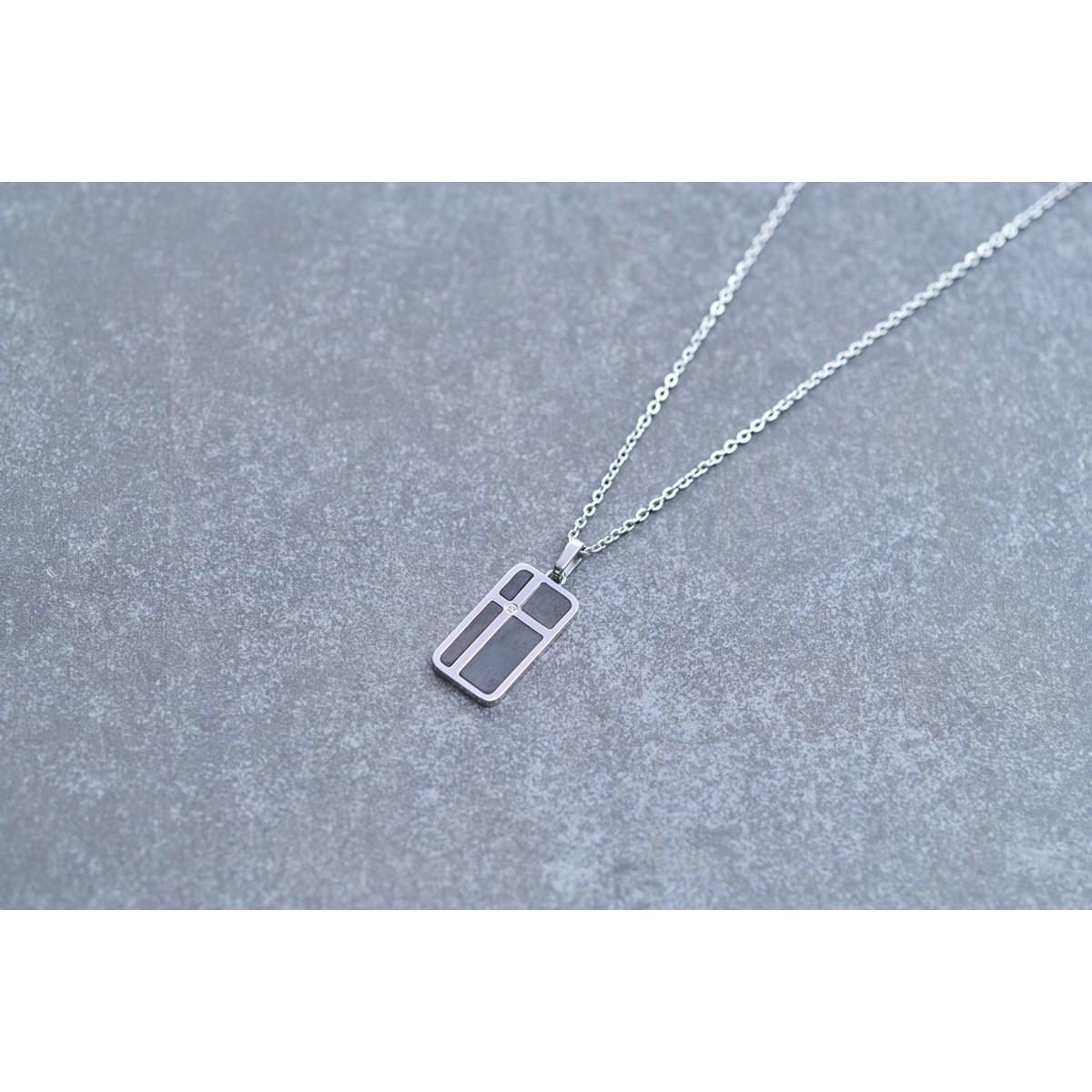 Collier mono-motif Cesar en Acier 316L avec diamant blanc
