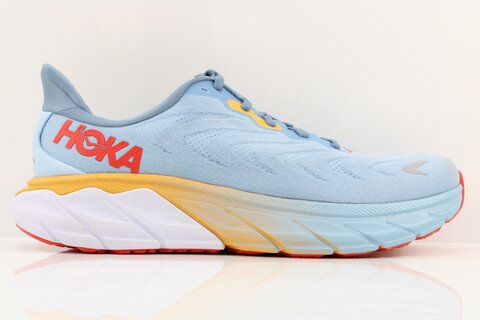 HOKA Arahi 6