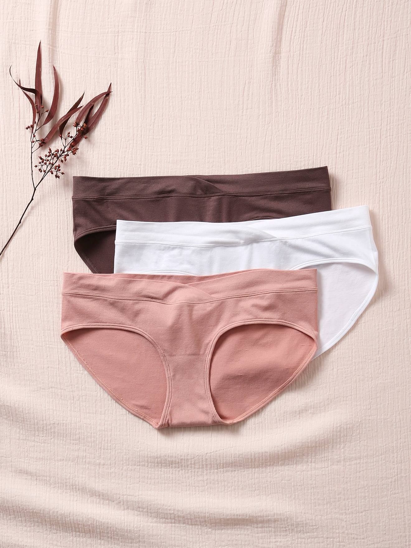 Conjunto de 3 shorts de maternidade sem costura em microfibra, na cor marrom médio liso.