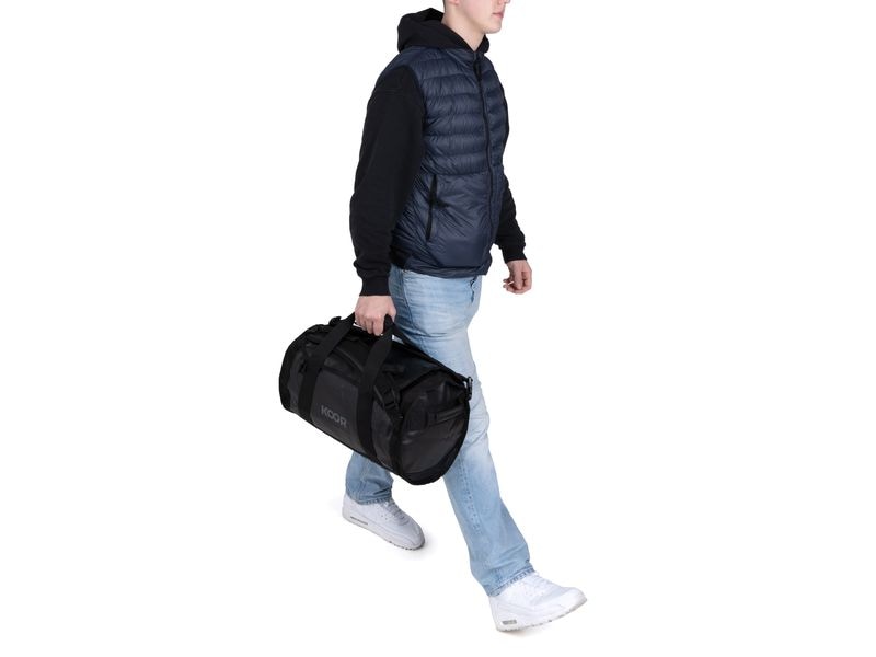KOOR Duffle Bag Sooma 30 l, Schwarz Wasserabweisende Reisetasche