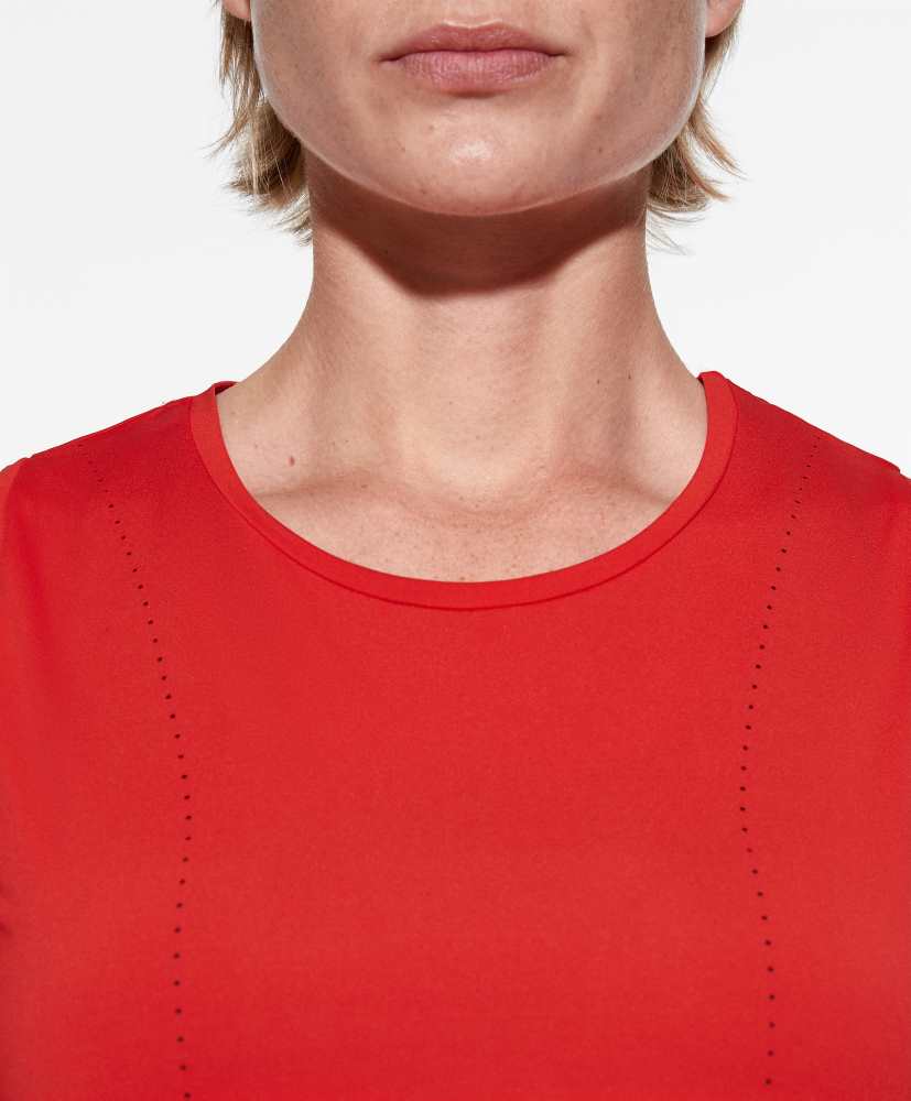 Top cropped sem mangas técnico microperfurado