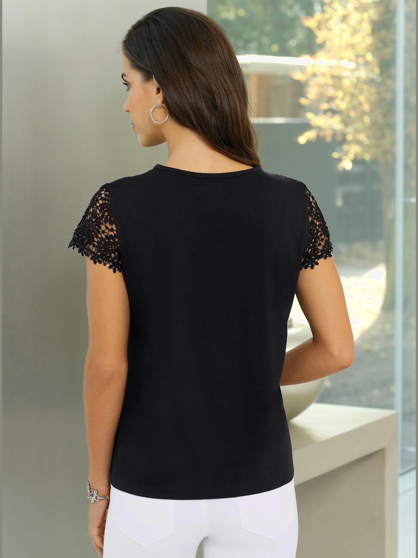 T-shirt mélange coton-modal haut et mancherons en broderie anglaise